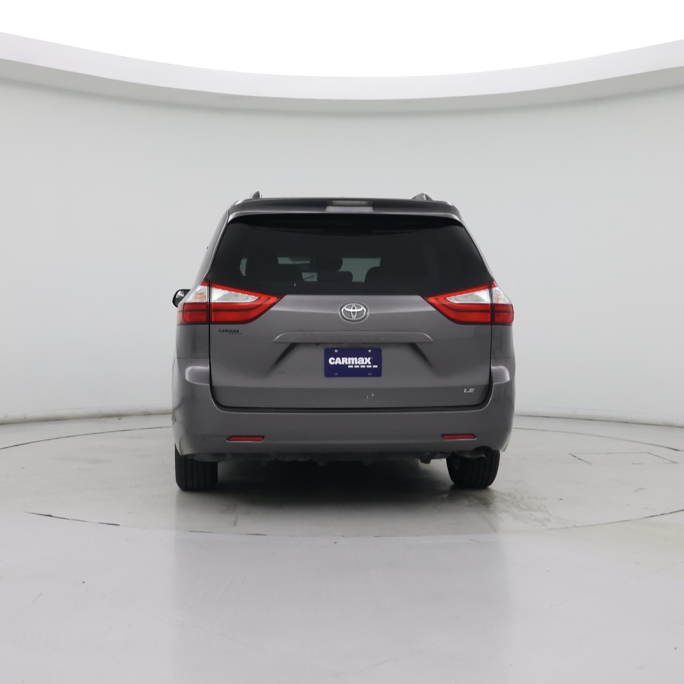 Thumbnail: 2016 Toyota Sienna - 6