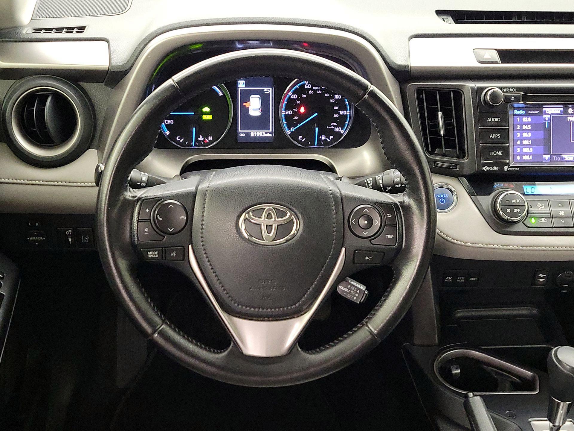 Thumbnail: 2017 Toyota RAV4 - 10