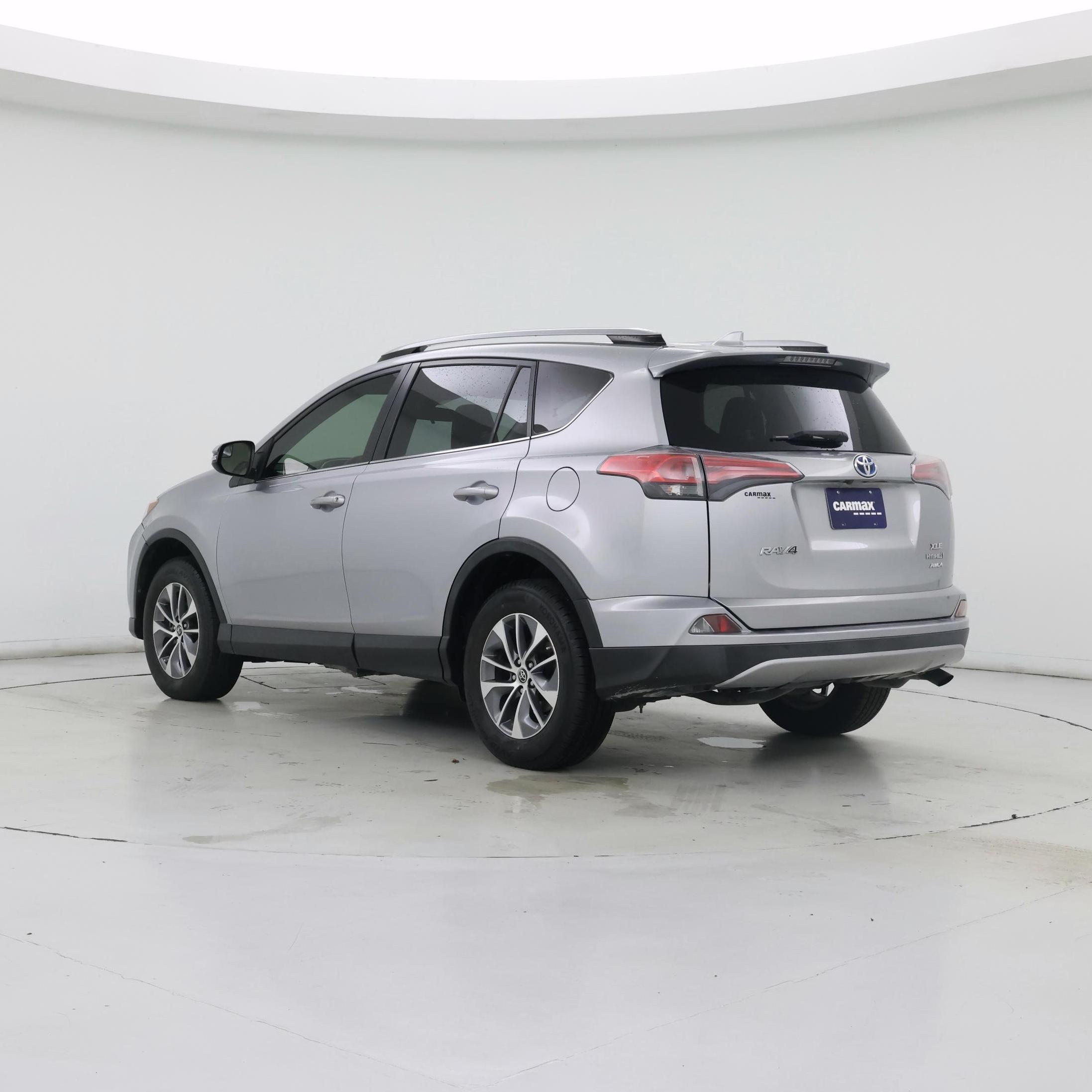 Thumbnail: 2017 Toyota RAV4 - 2