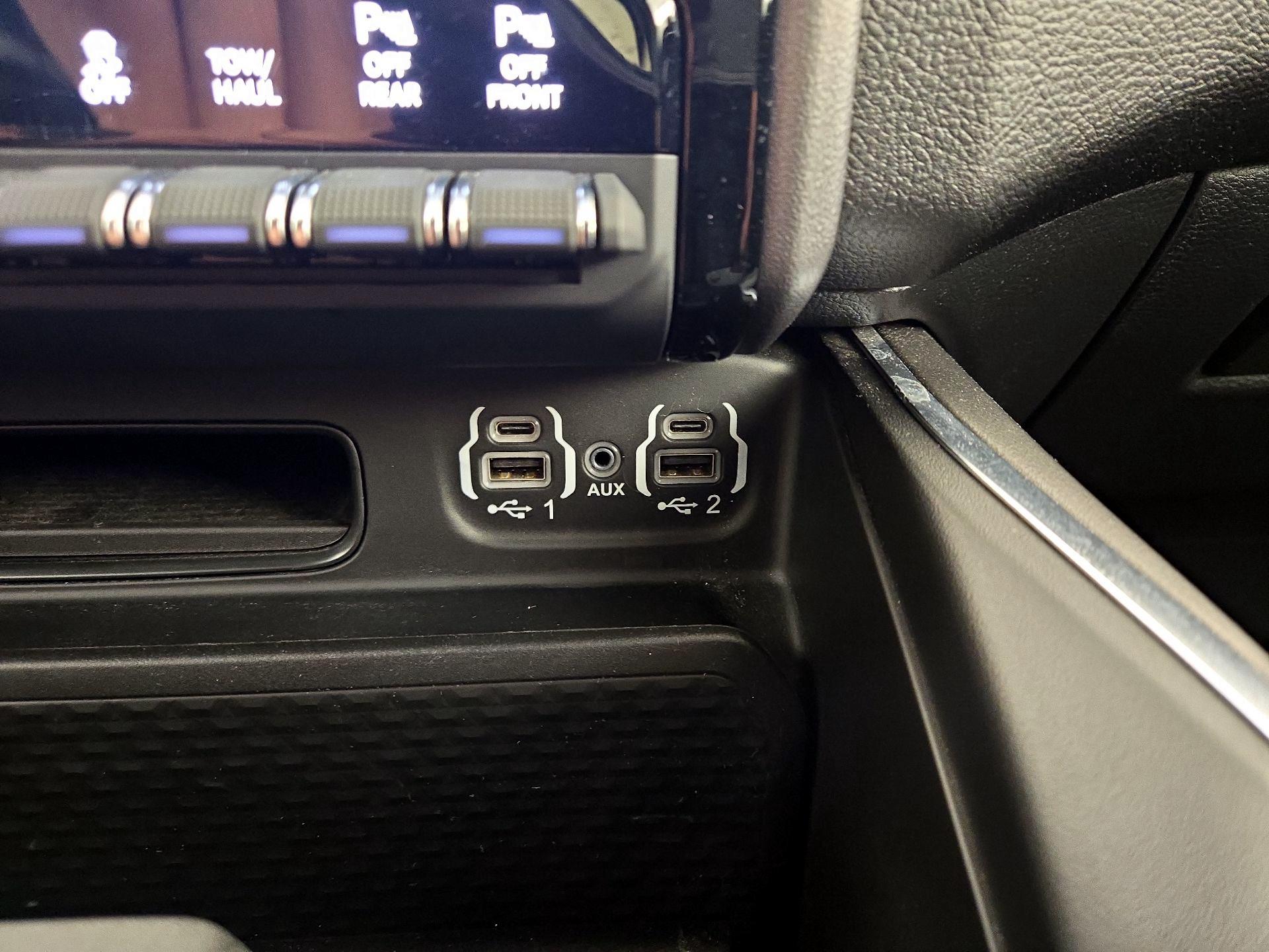 Thumbnail: 2024 RAM 1500 - 19