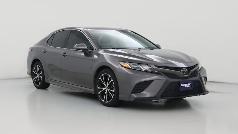 2018 Toyota Camry SE Hero Image