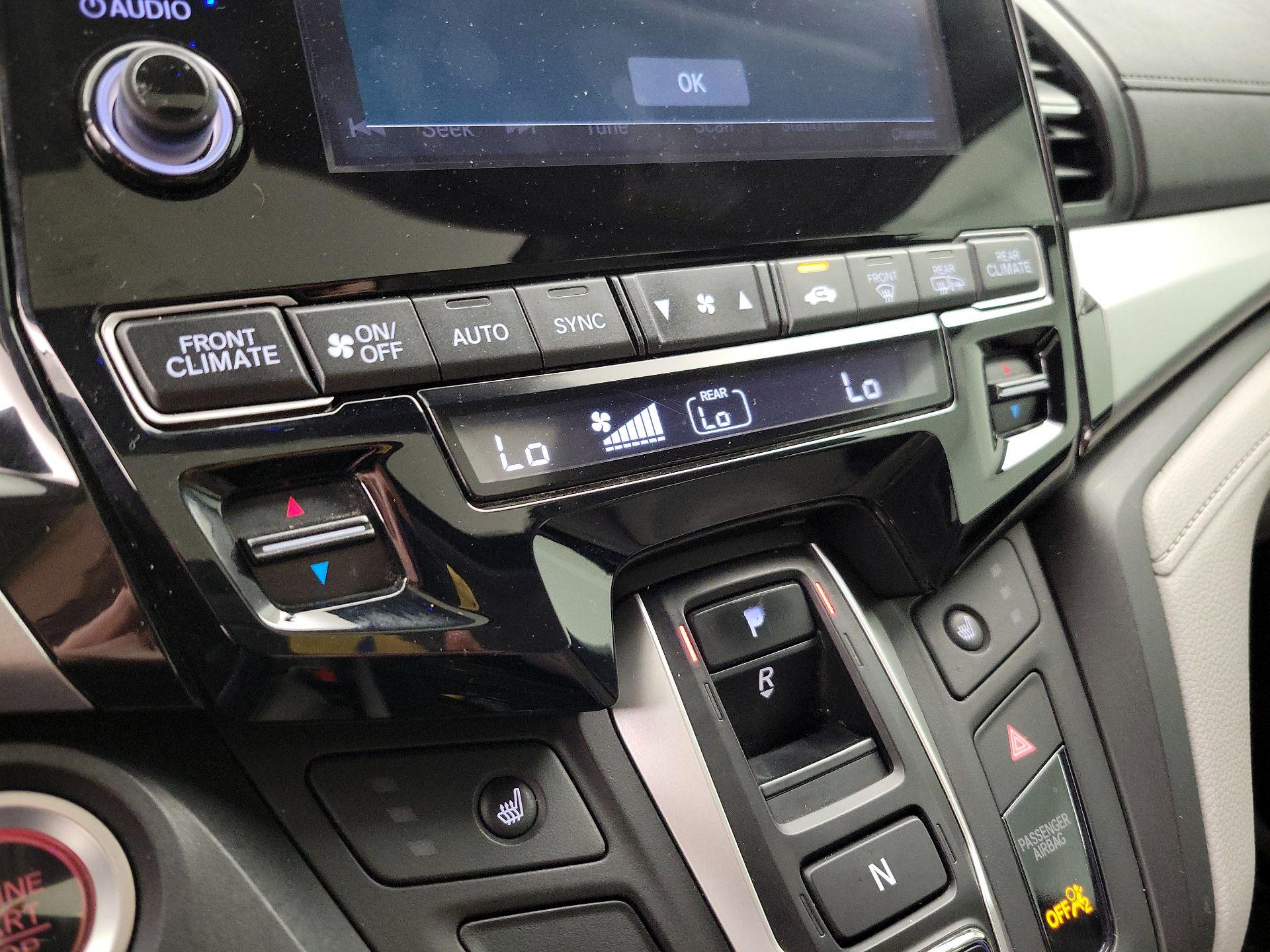 Thumbnail: 2019 Honda Odyssey - 17