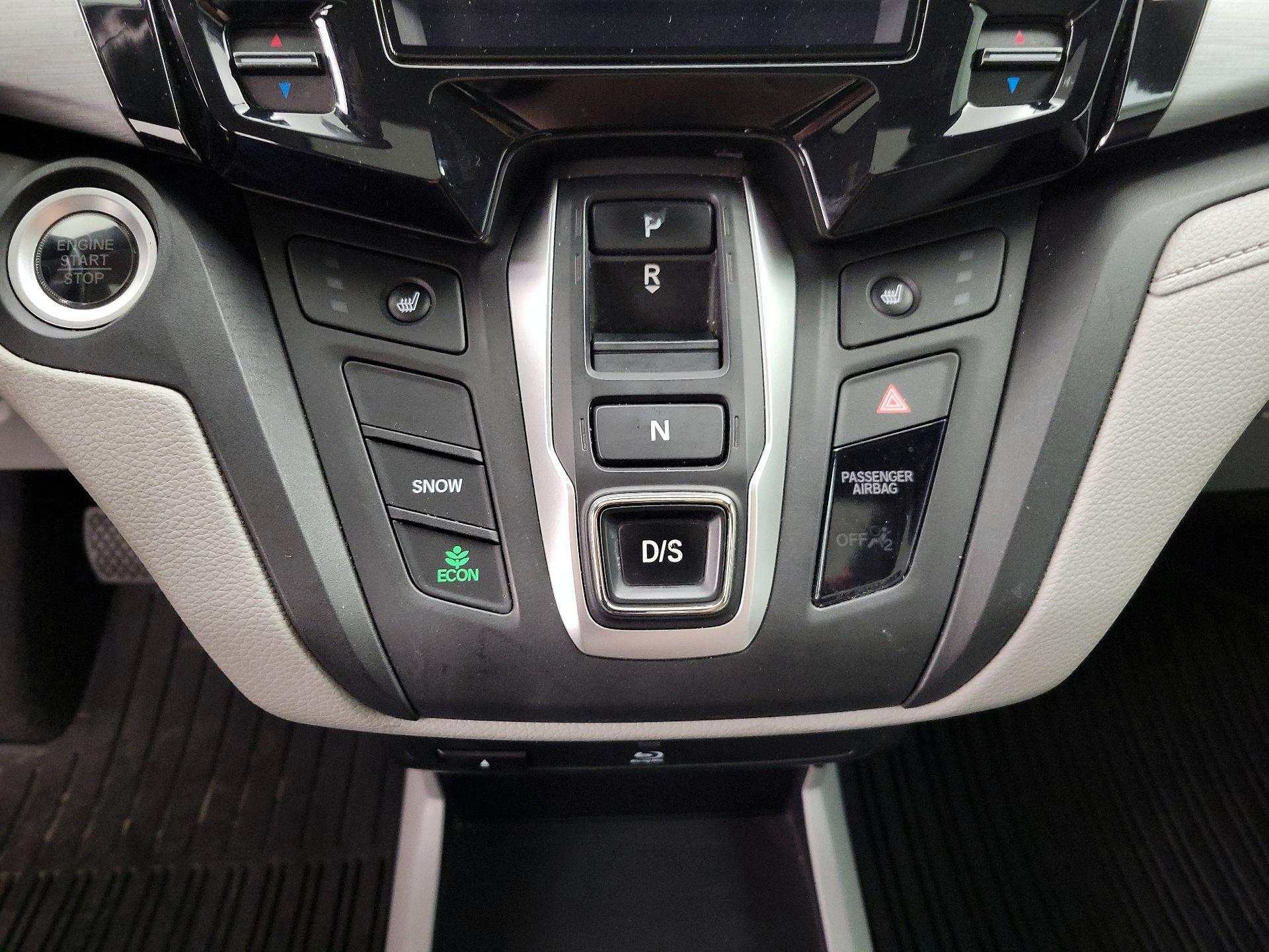 Thumbnail: 2019 Honda Odyssey - 18