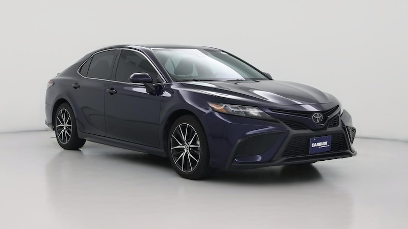 2022 Toyota Camry SE Hero Image