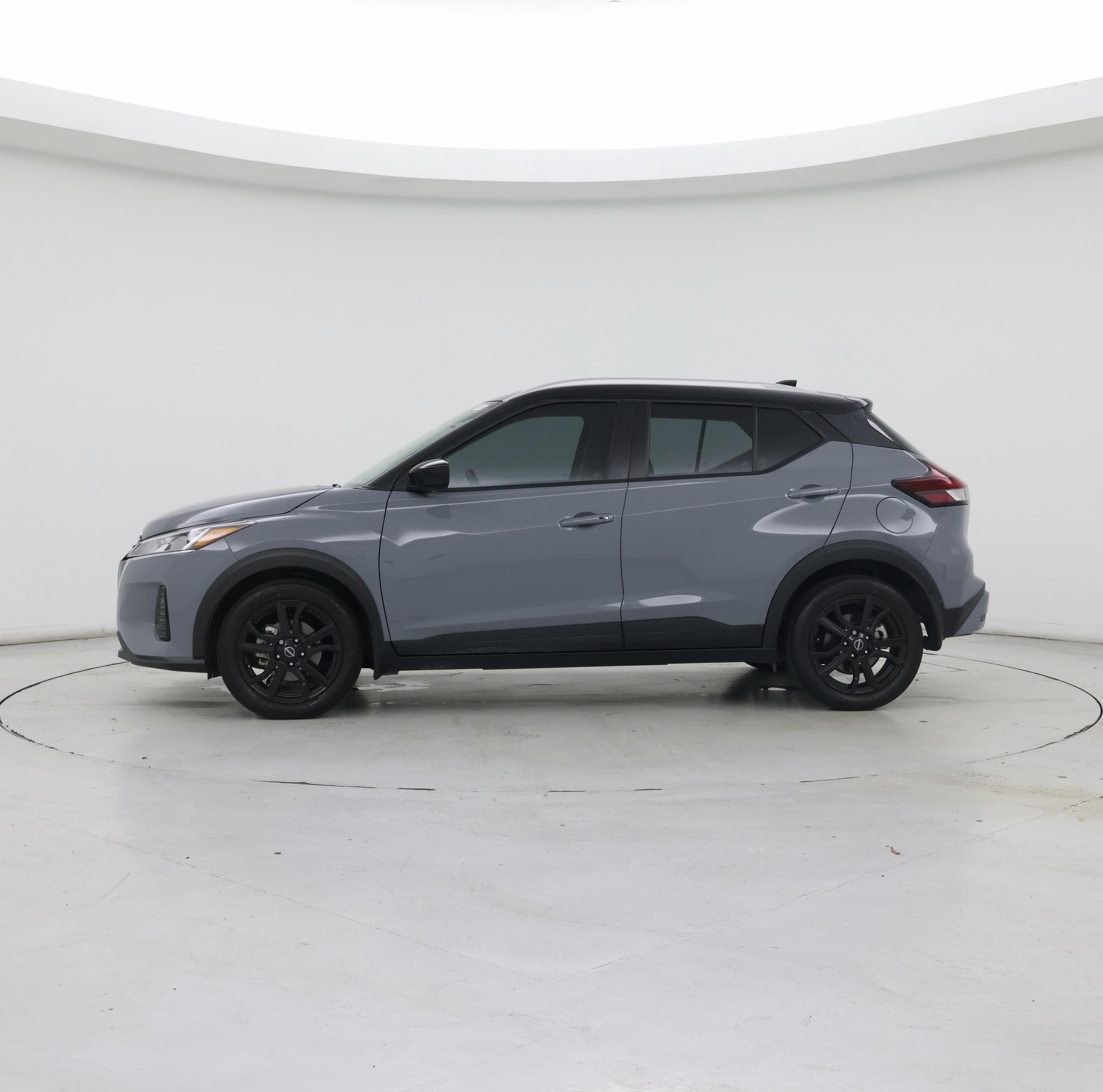 Thumbnail: 2023 Nissan Kicks - 3