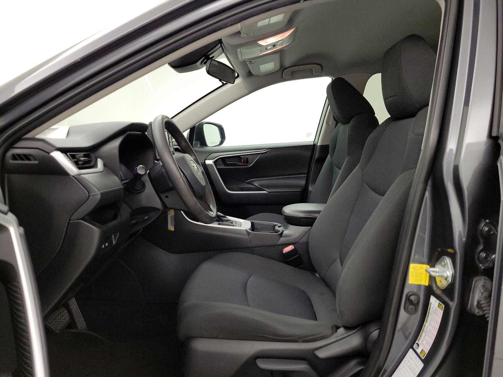 Thumbnail: 2021 Toyota RAV4 - 11