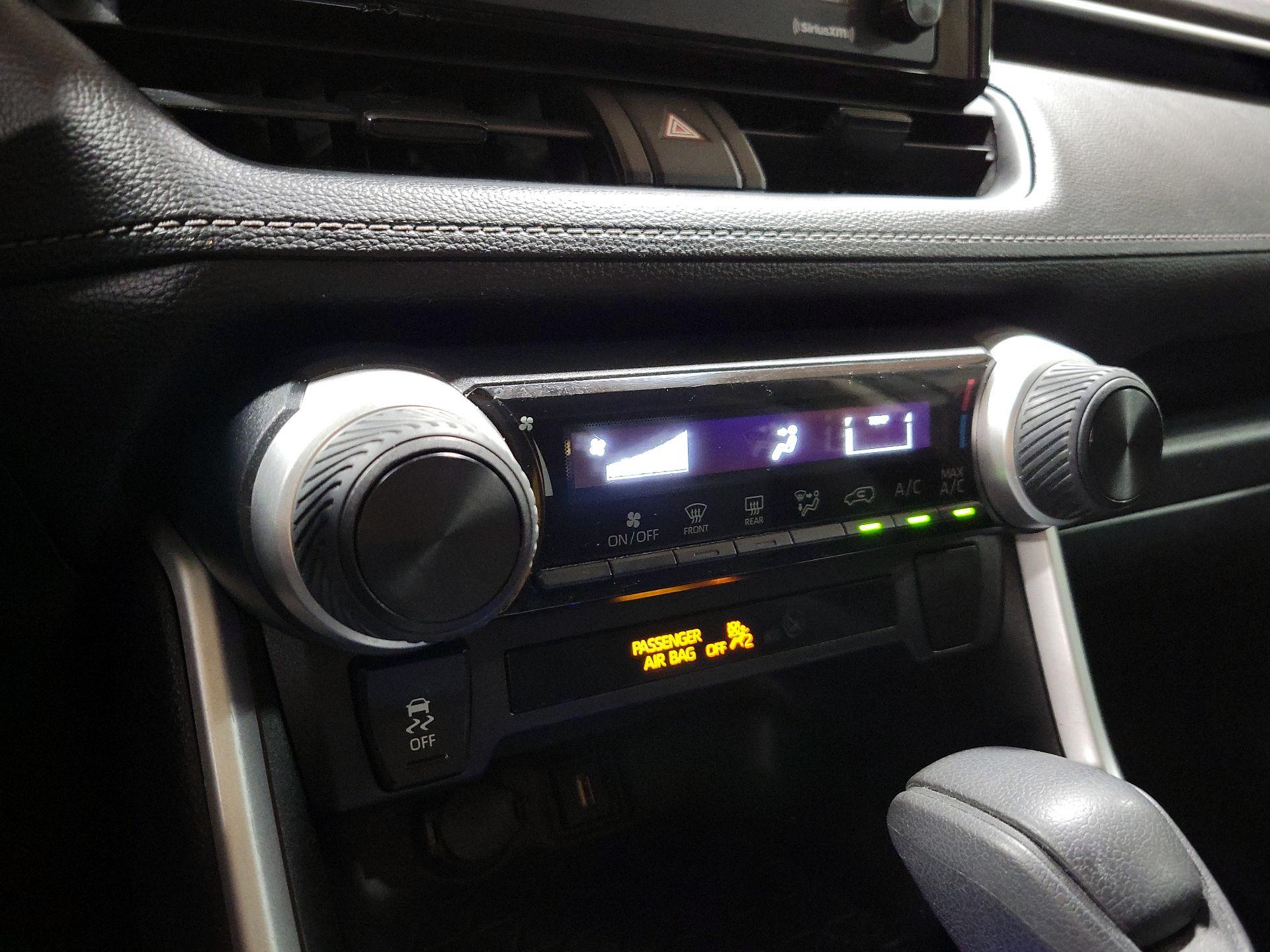 Thumbnail: 2021 Toyota RAV4 - 16