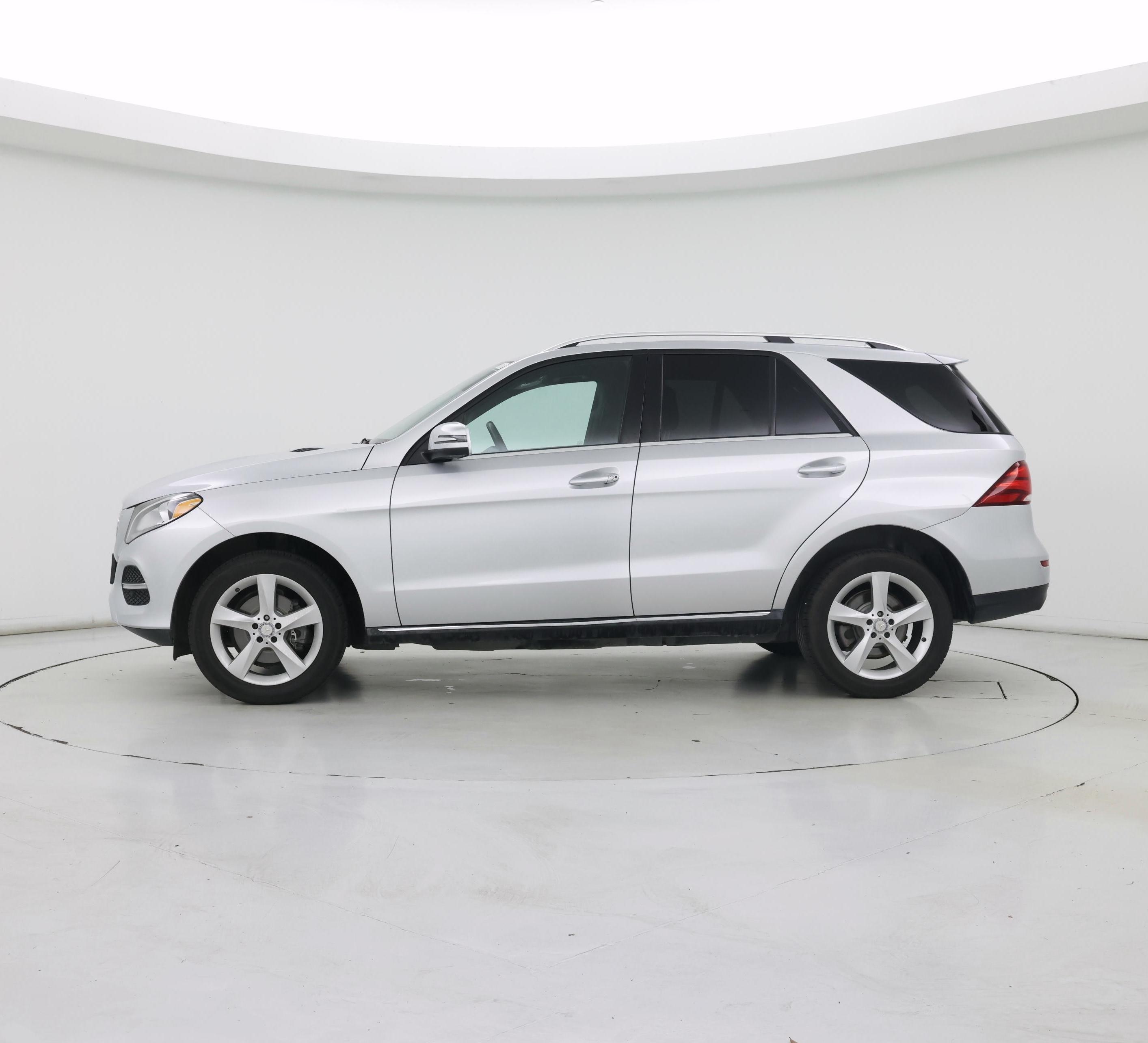 Thumbnail: 2017 Mercedes-Benz GLE - 3