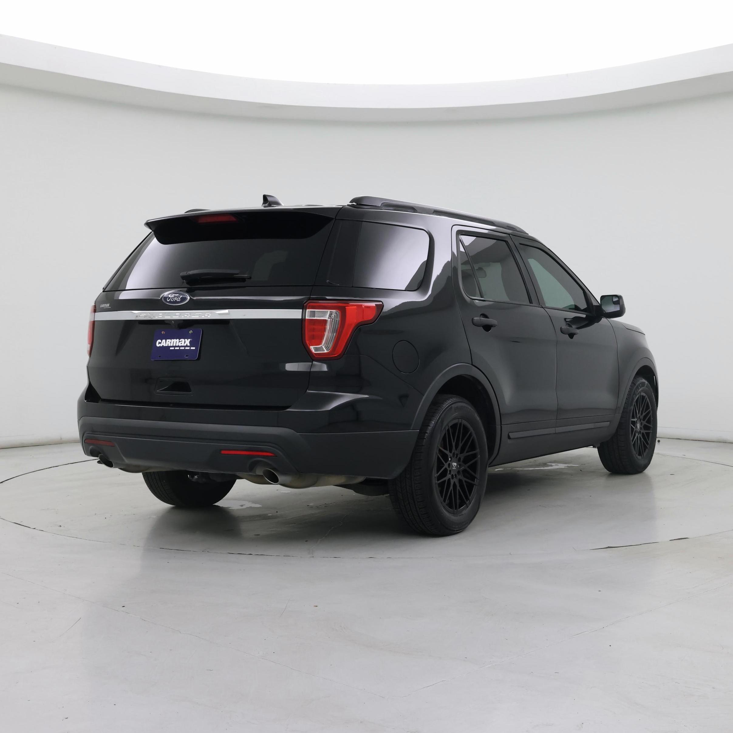 Thumbnail: 2017 Ford Explorer - 8