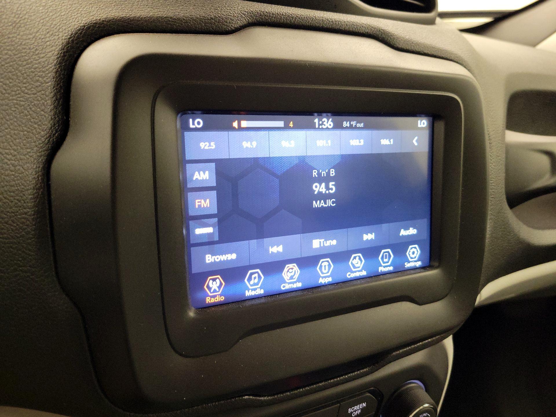Thumbnail: 2019 Jeep Renegade - 15