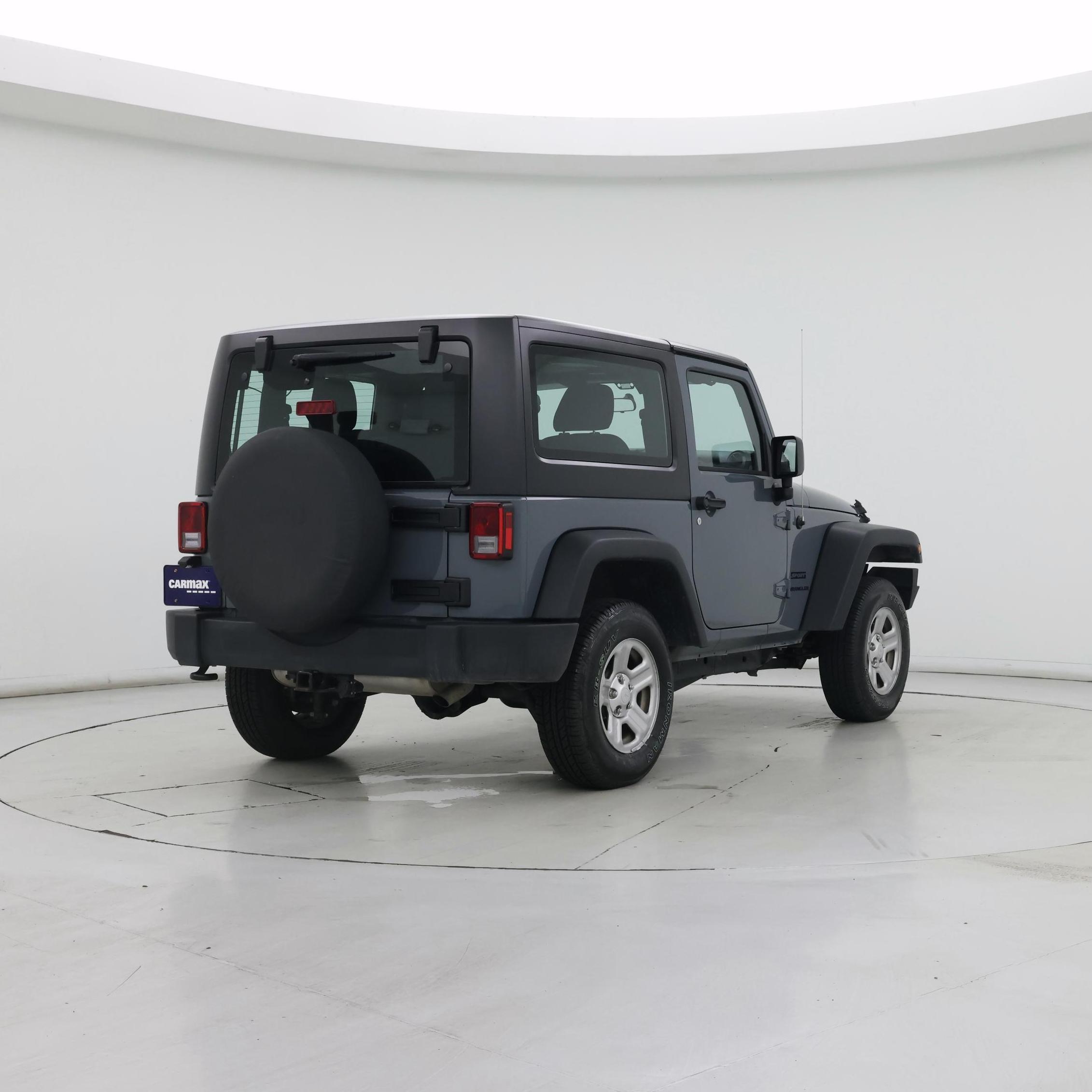 Thumbnail: 2015 Jeep Wrangler - 8