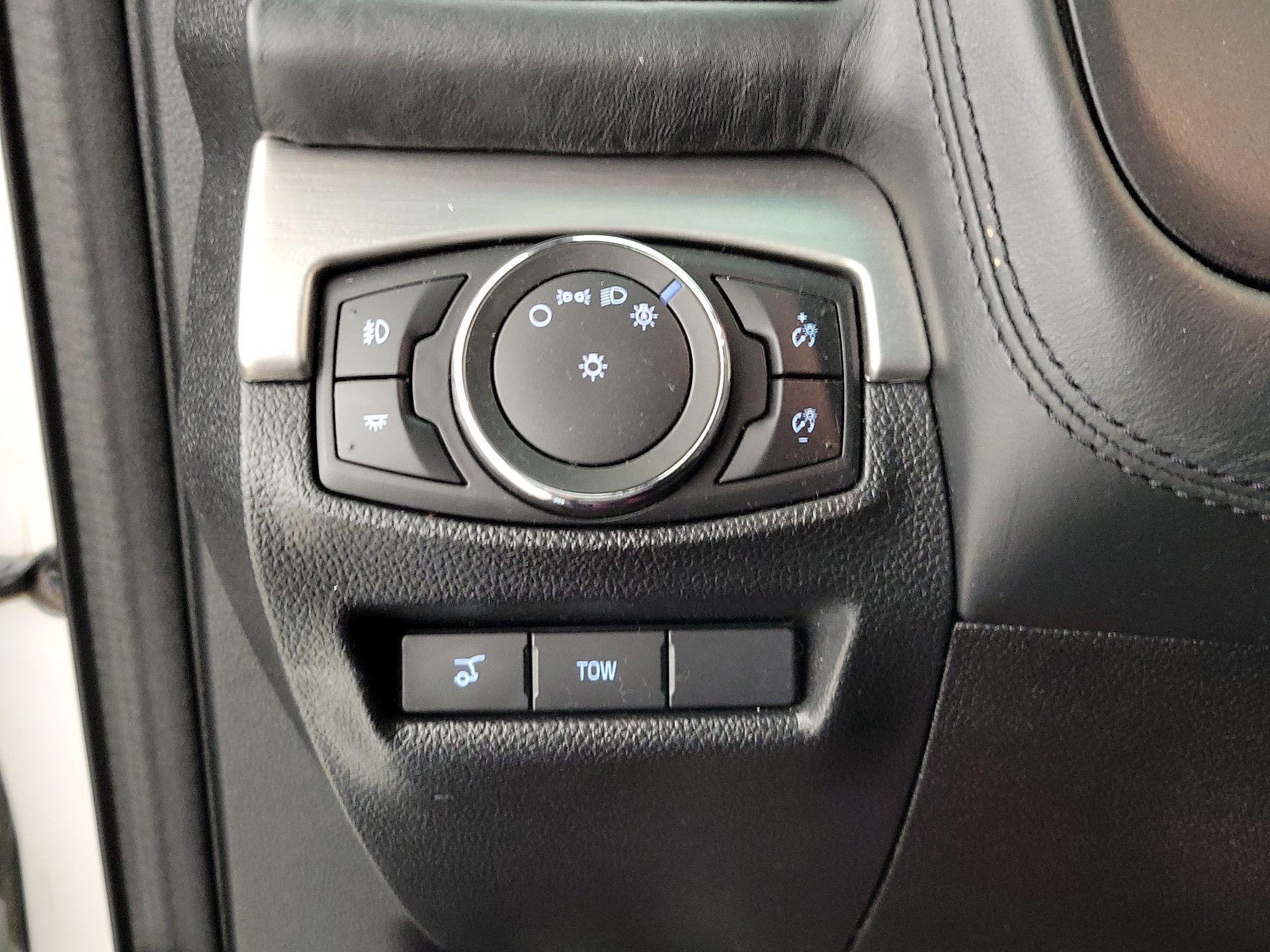 Thumbnail: 2017 Ford Explorer - 13