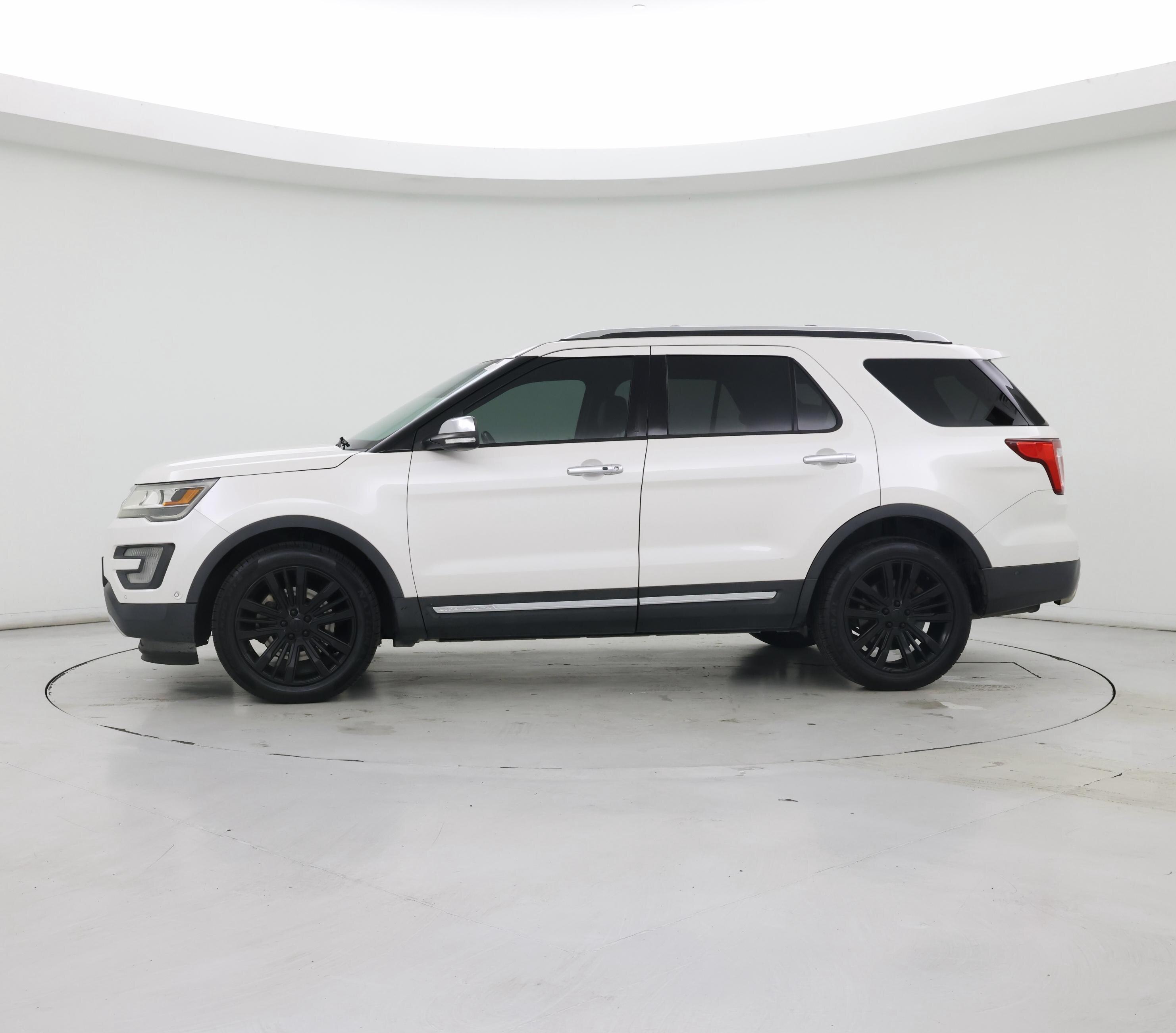 Thumbnail: 2017 Ford Explorer - 3