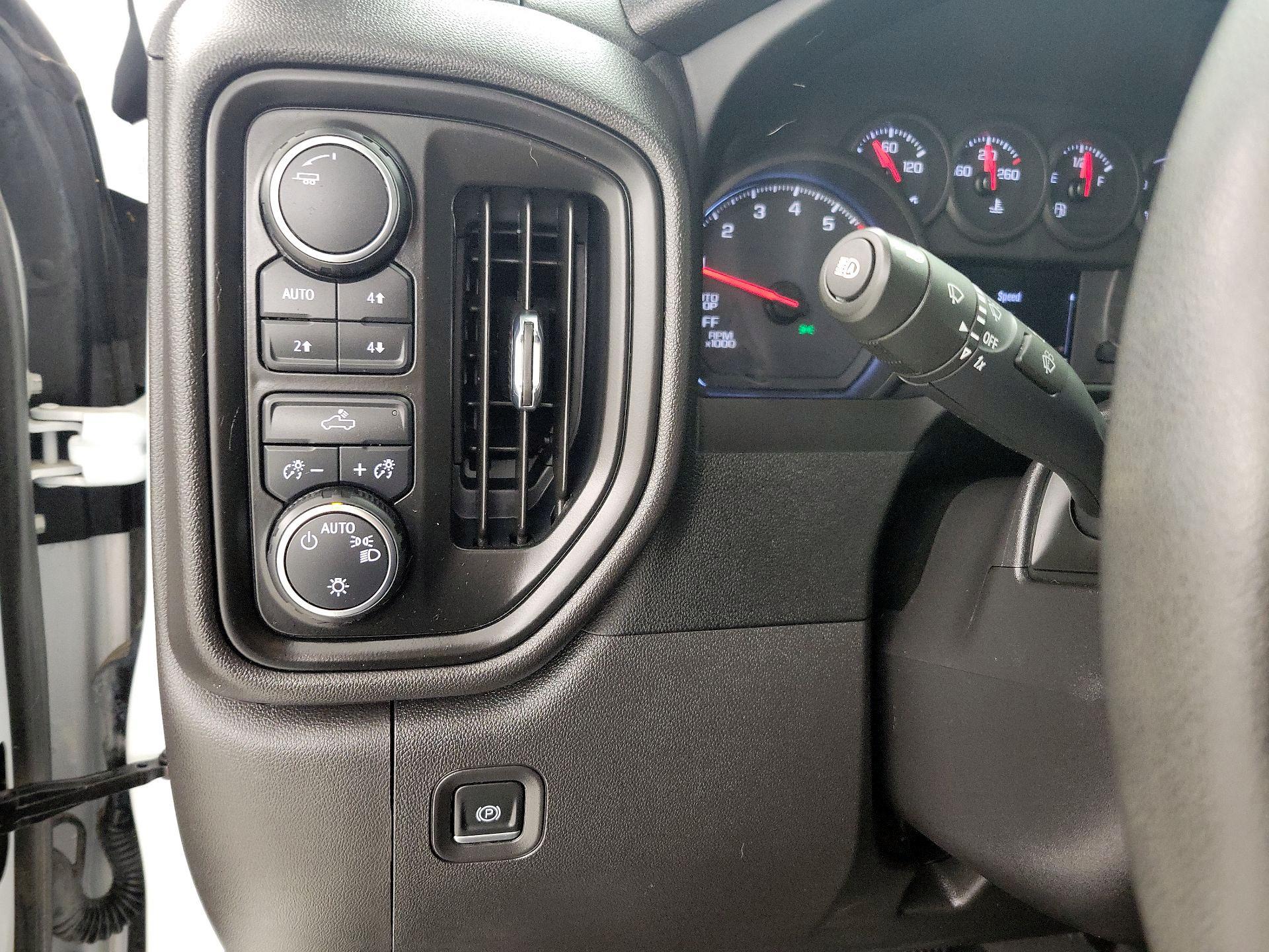 Thumbnail: 2023 Chevrolet Silverado 1500 - 13