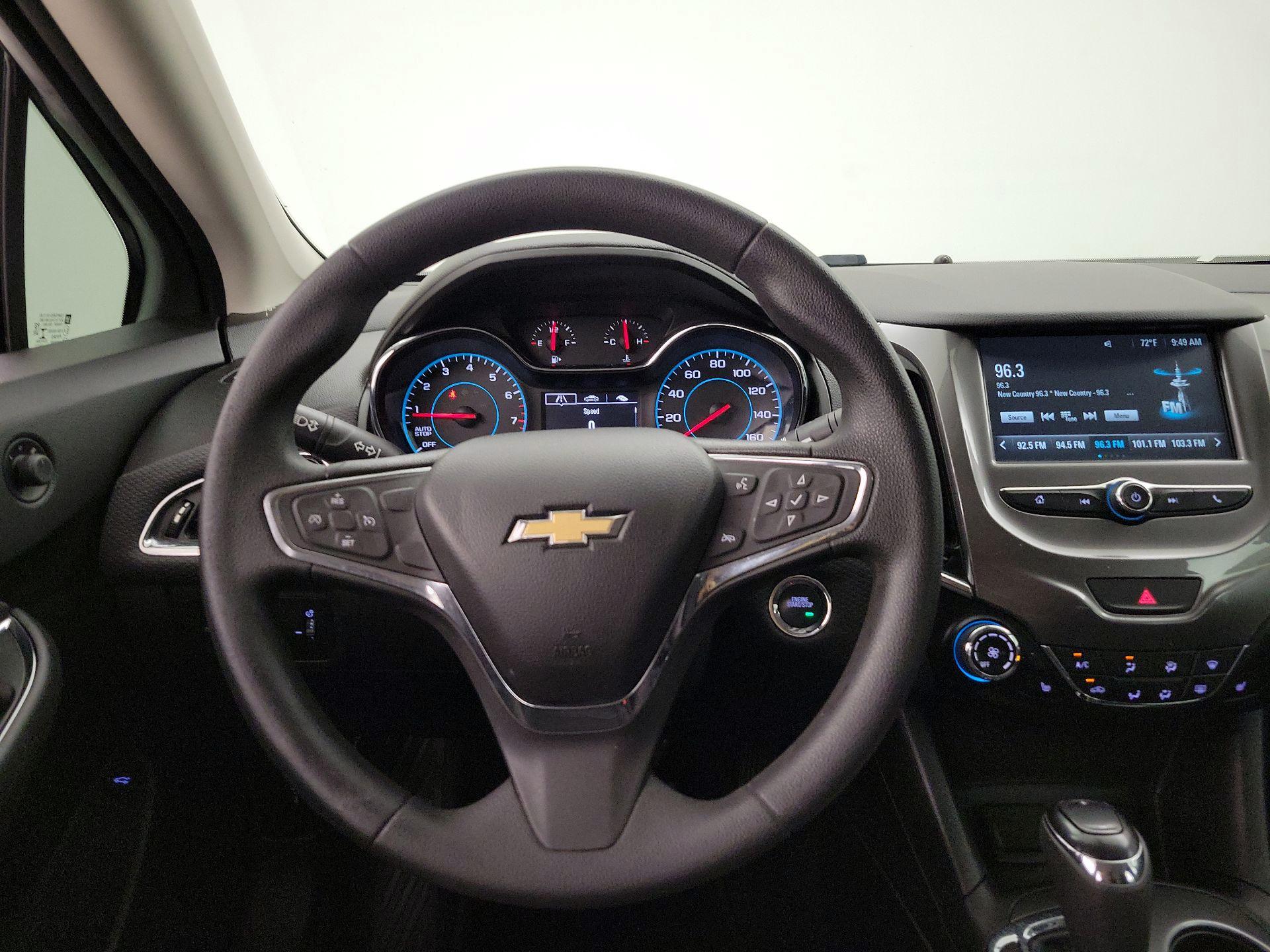 Thumbnail: 2018 Chevrolet Cruze - 10