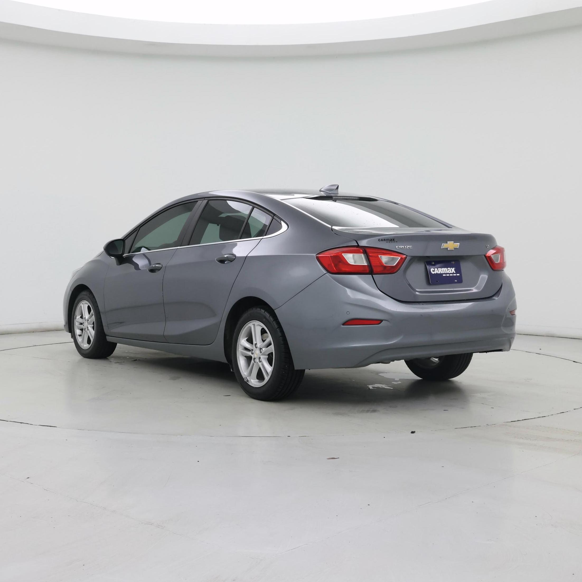 Thumbnail: 2018 Chevrolet Cruze - 2