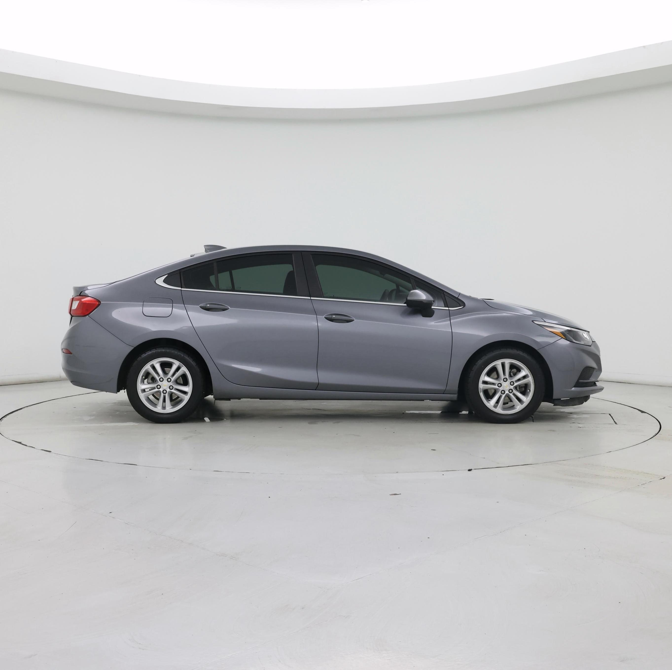 Thumbnail: 2018 Chevrolet Cruze - 7