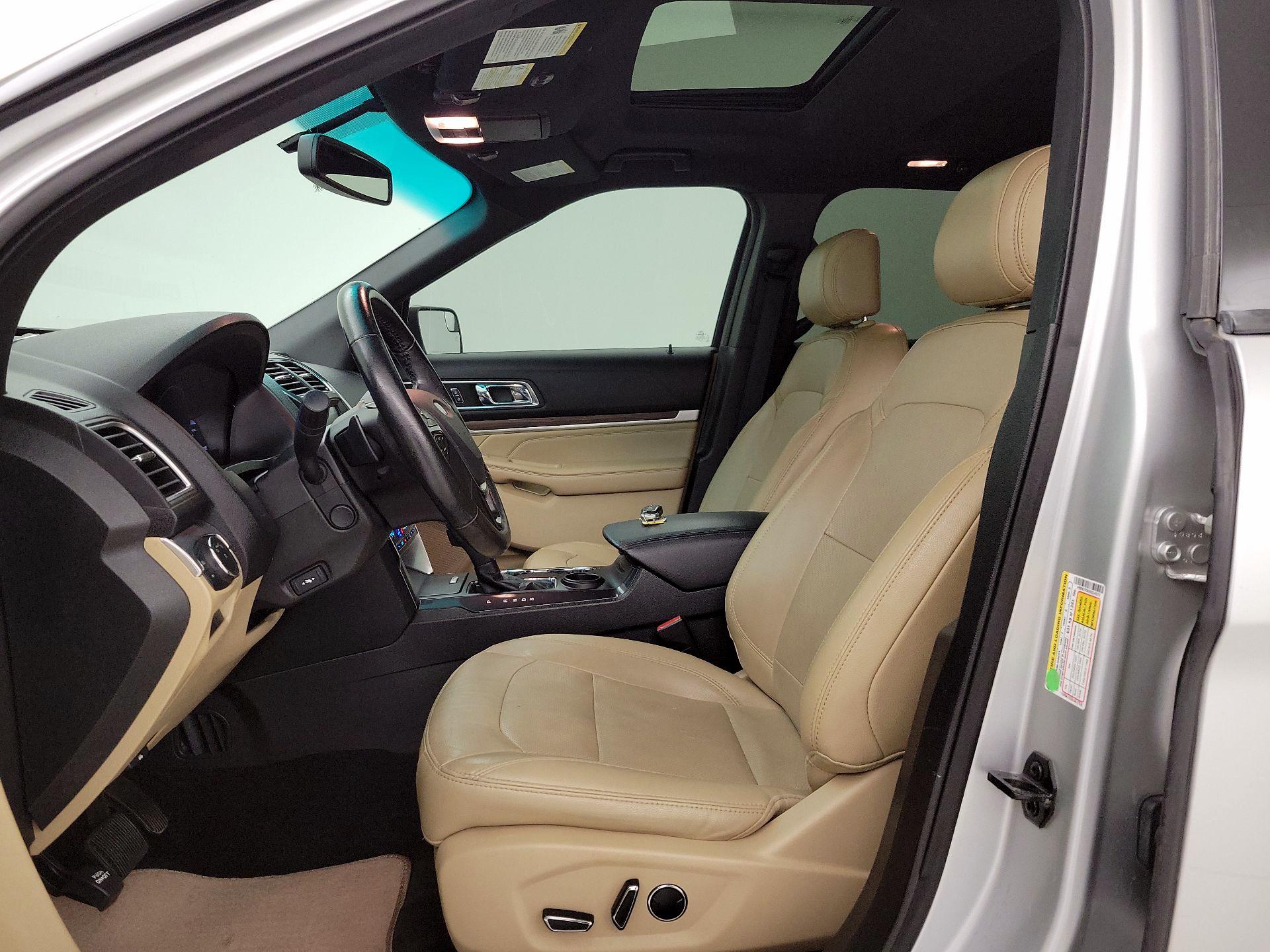 Thumbnail: 2016 Ford Explorer - 11