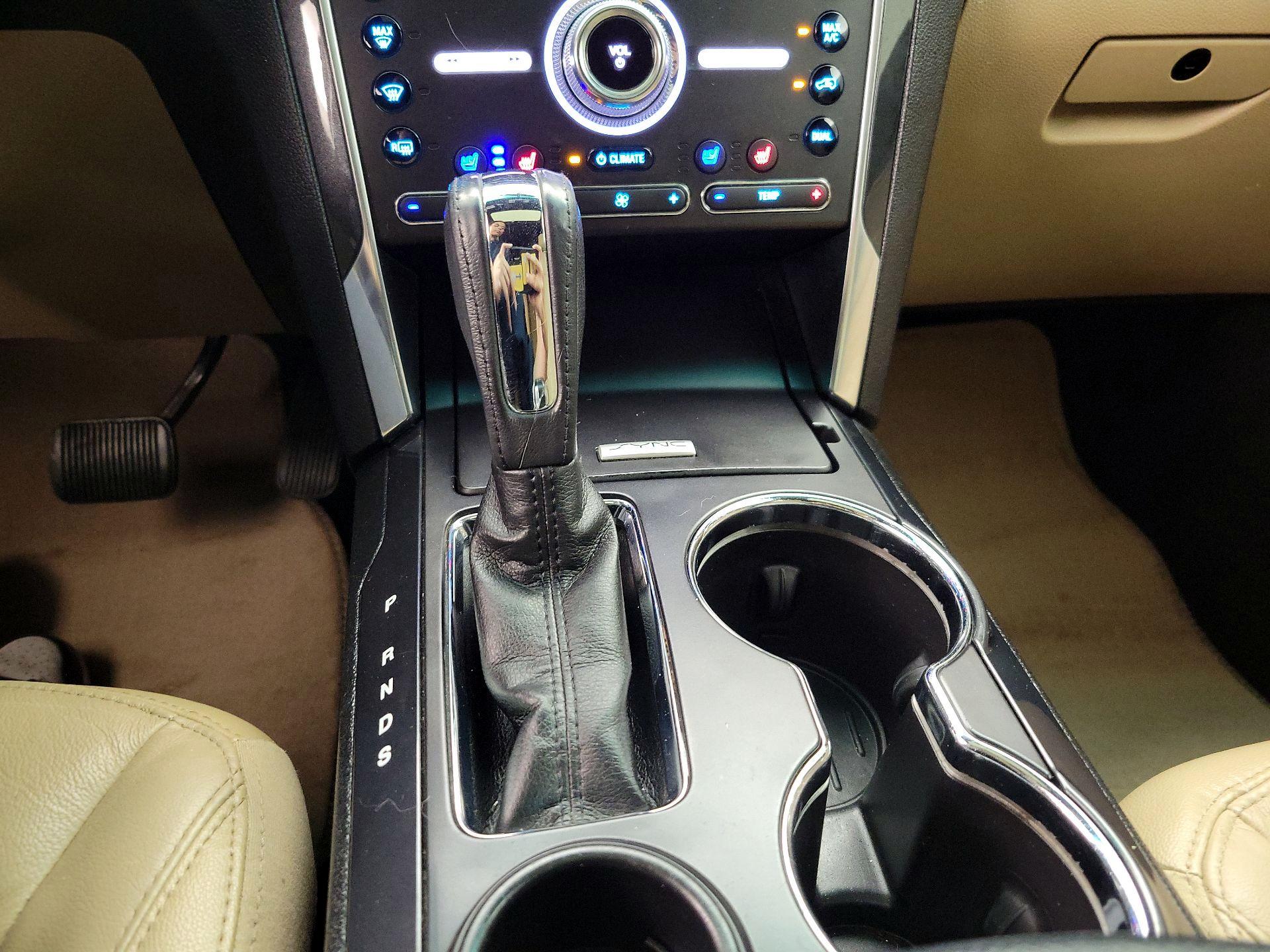 Thumbnail: 2016 Ford Explorer - 17