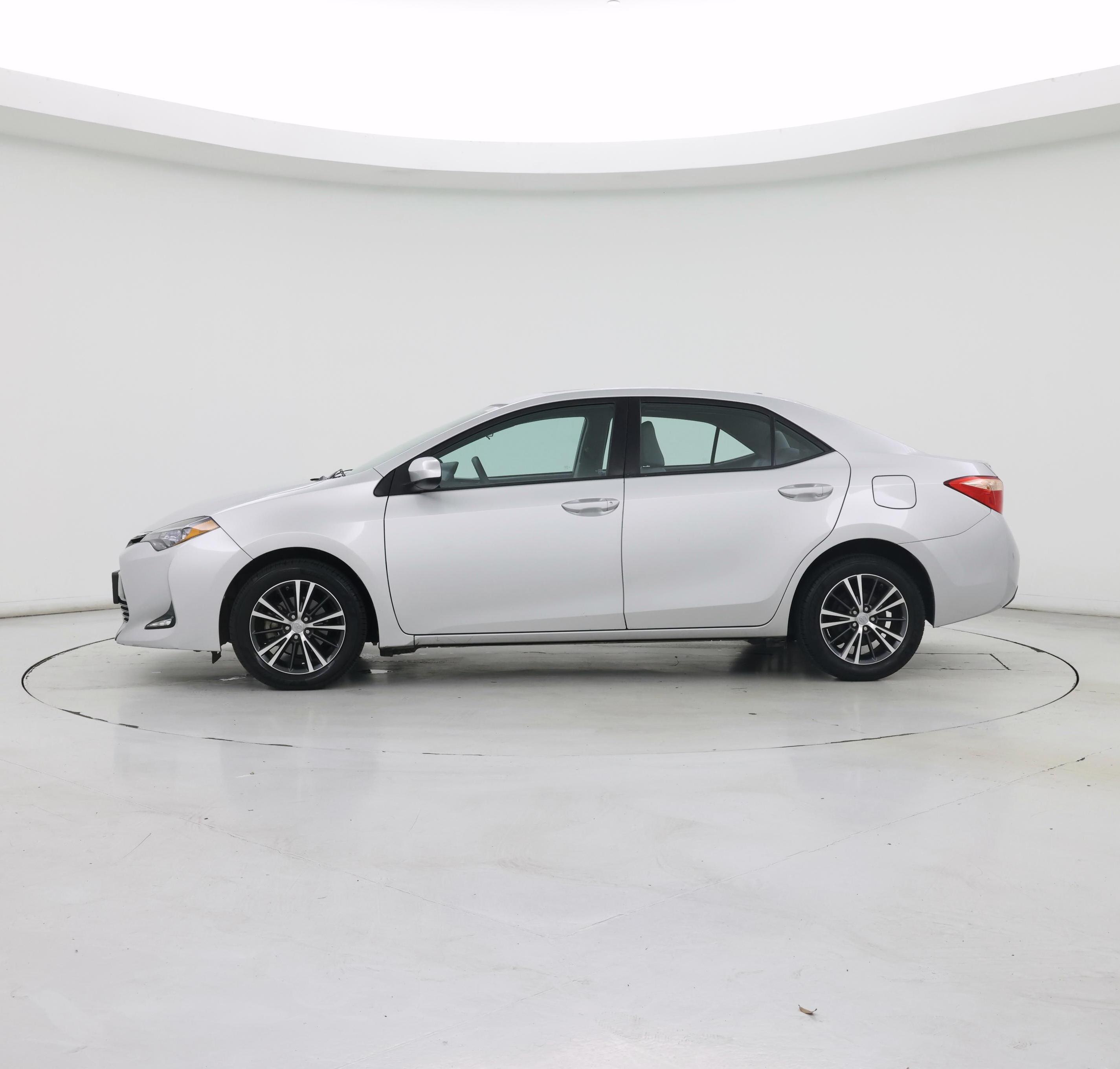 Thumbnail: 2017 Toyota Corolla - 3