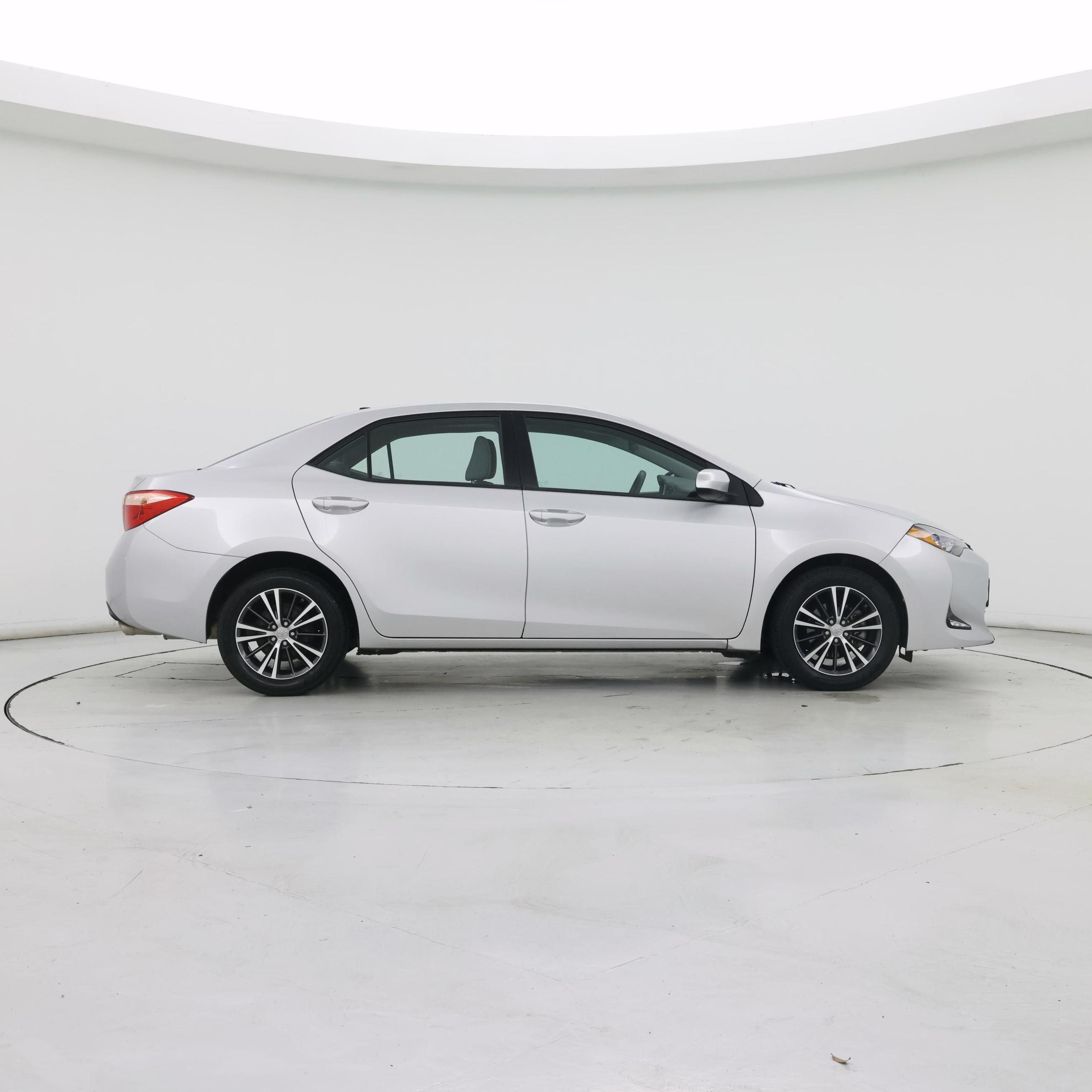 Thumbnail: 2017 Toyota Corolla - 7