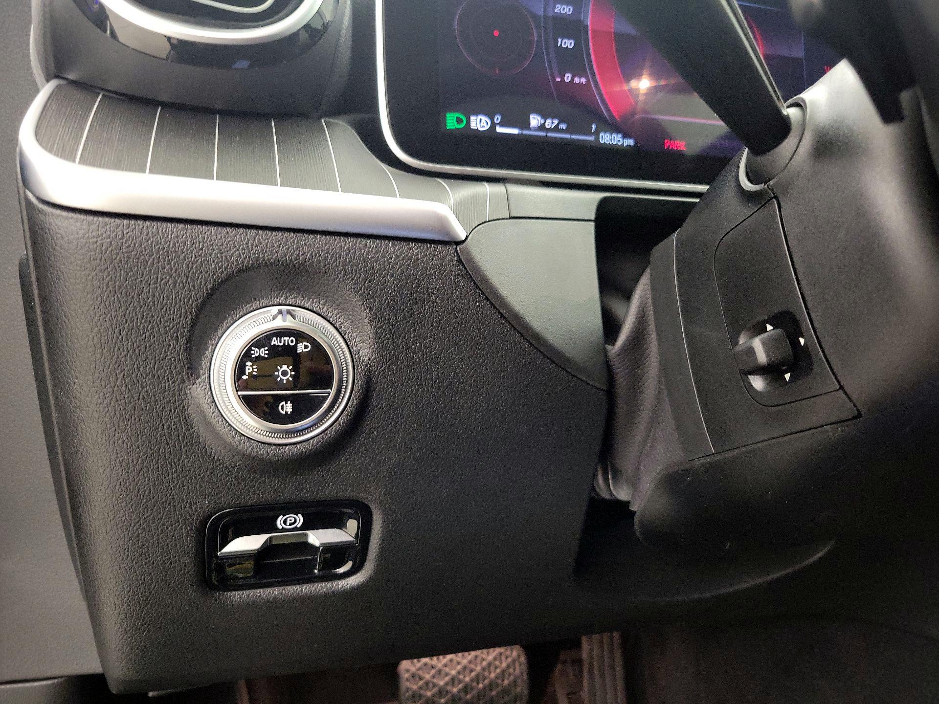 Thumbnail: 2023 Mercedes-Benz C-Class - 13