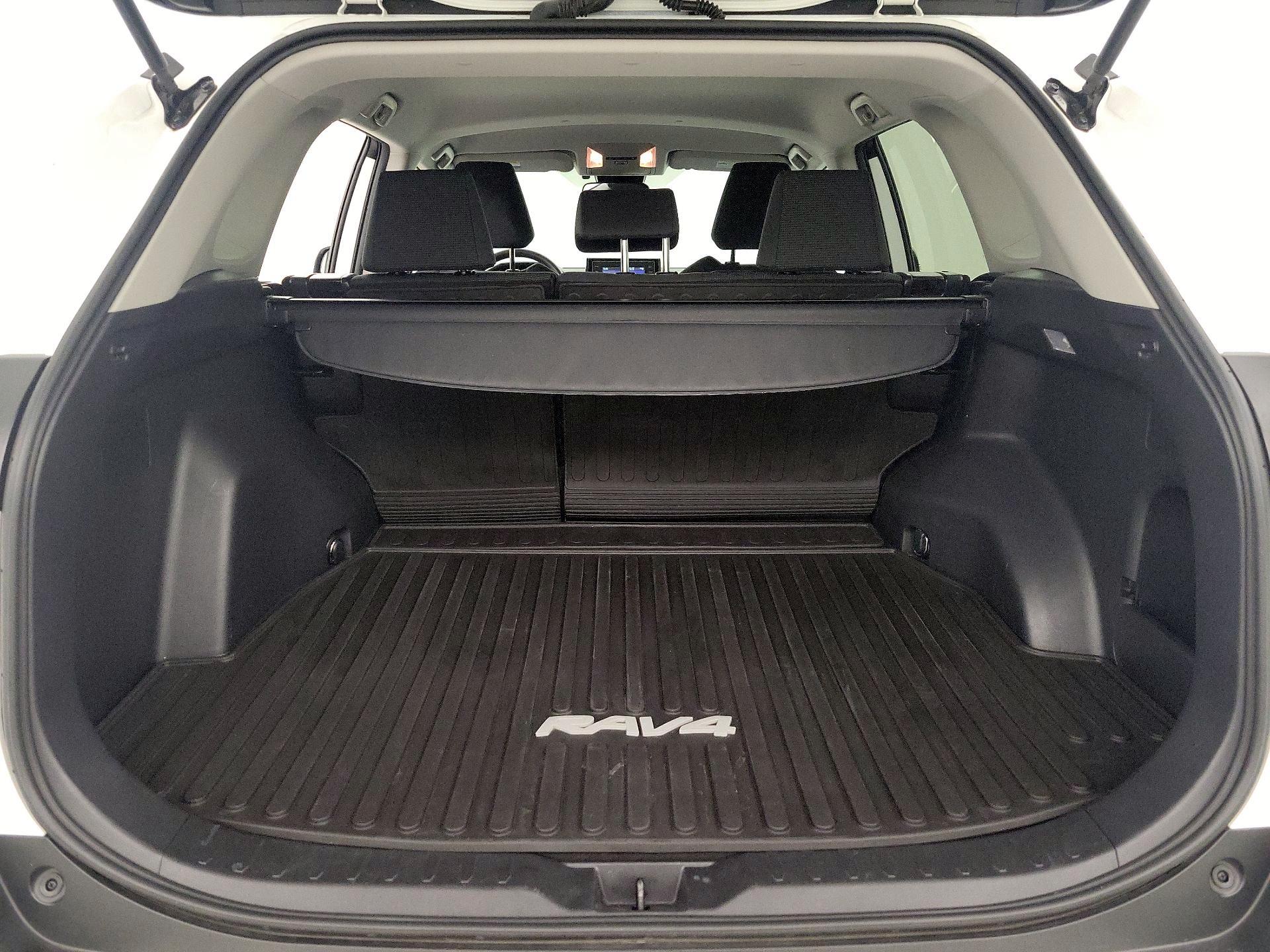 Thumbnail: 2021 Toyota RAV4 - 19