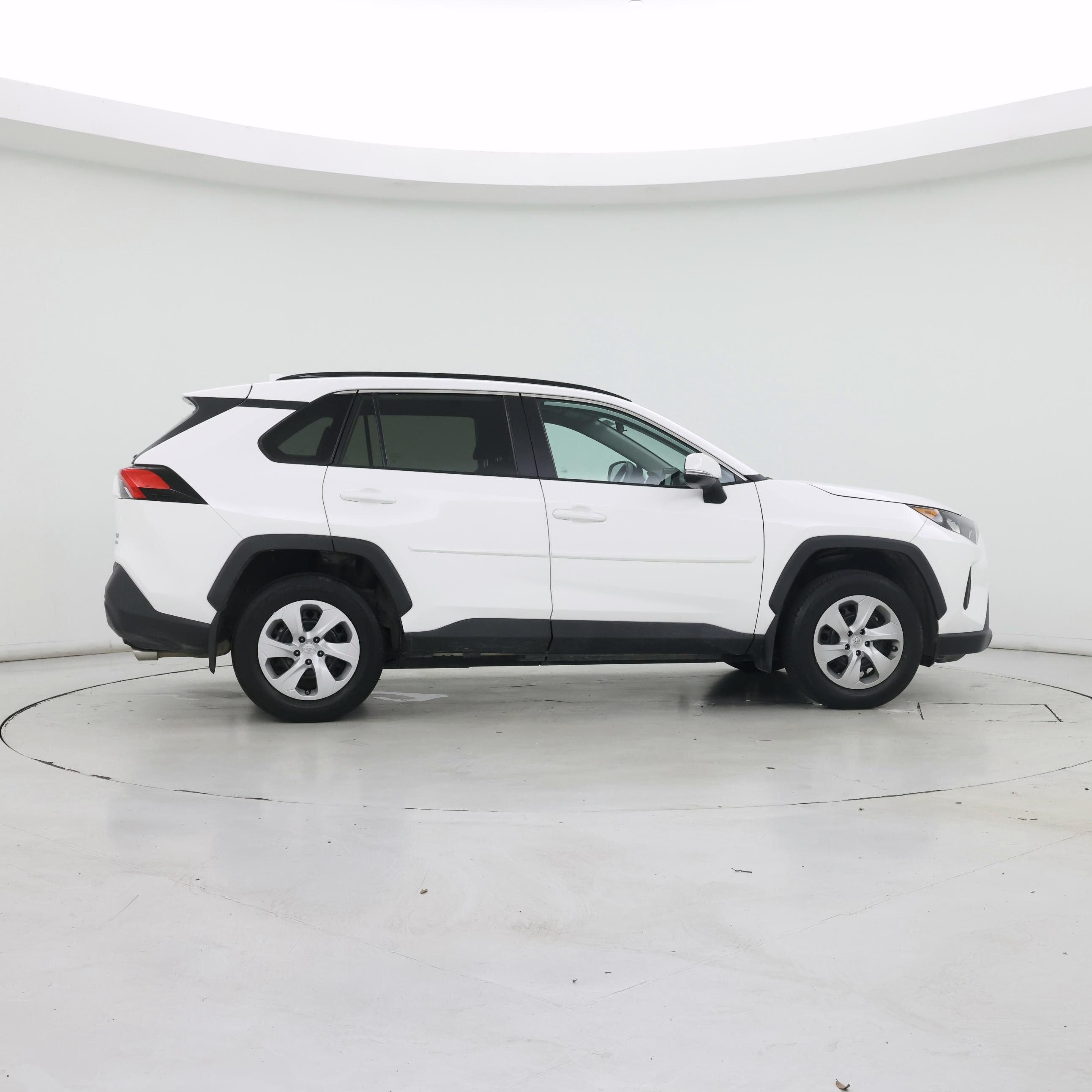 Thumbnail: 2021 Toyota RAV4 - 7