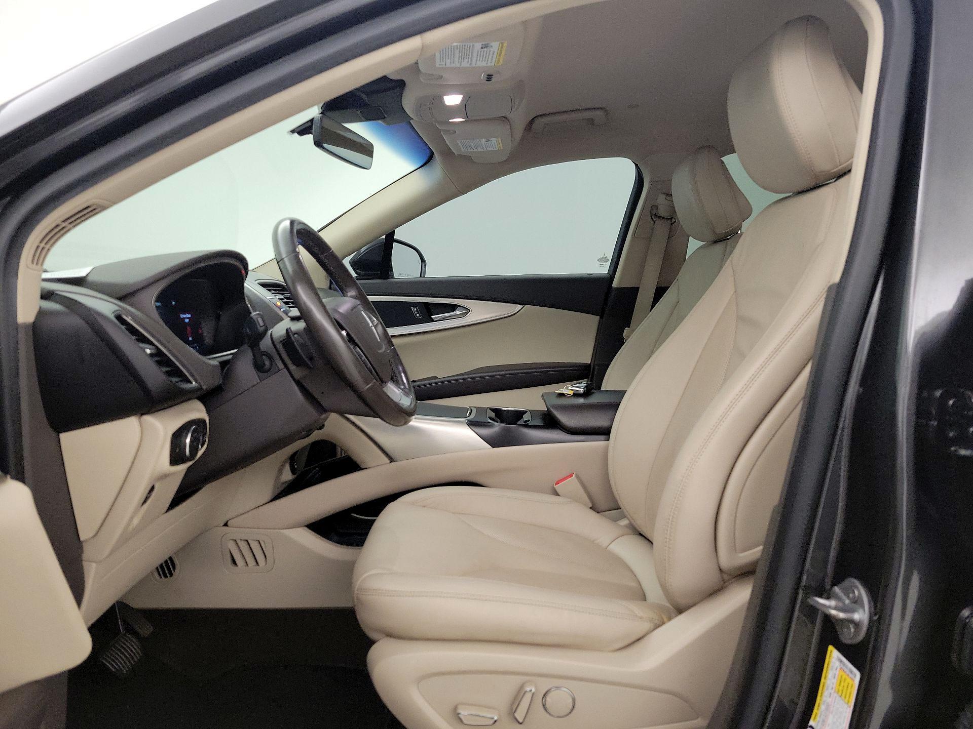 Thumbnail: 2020 Lincoln Nautilus - 11