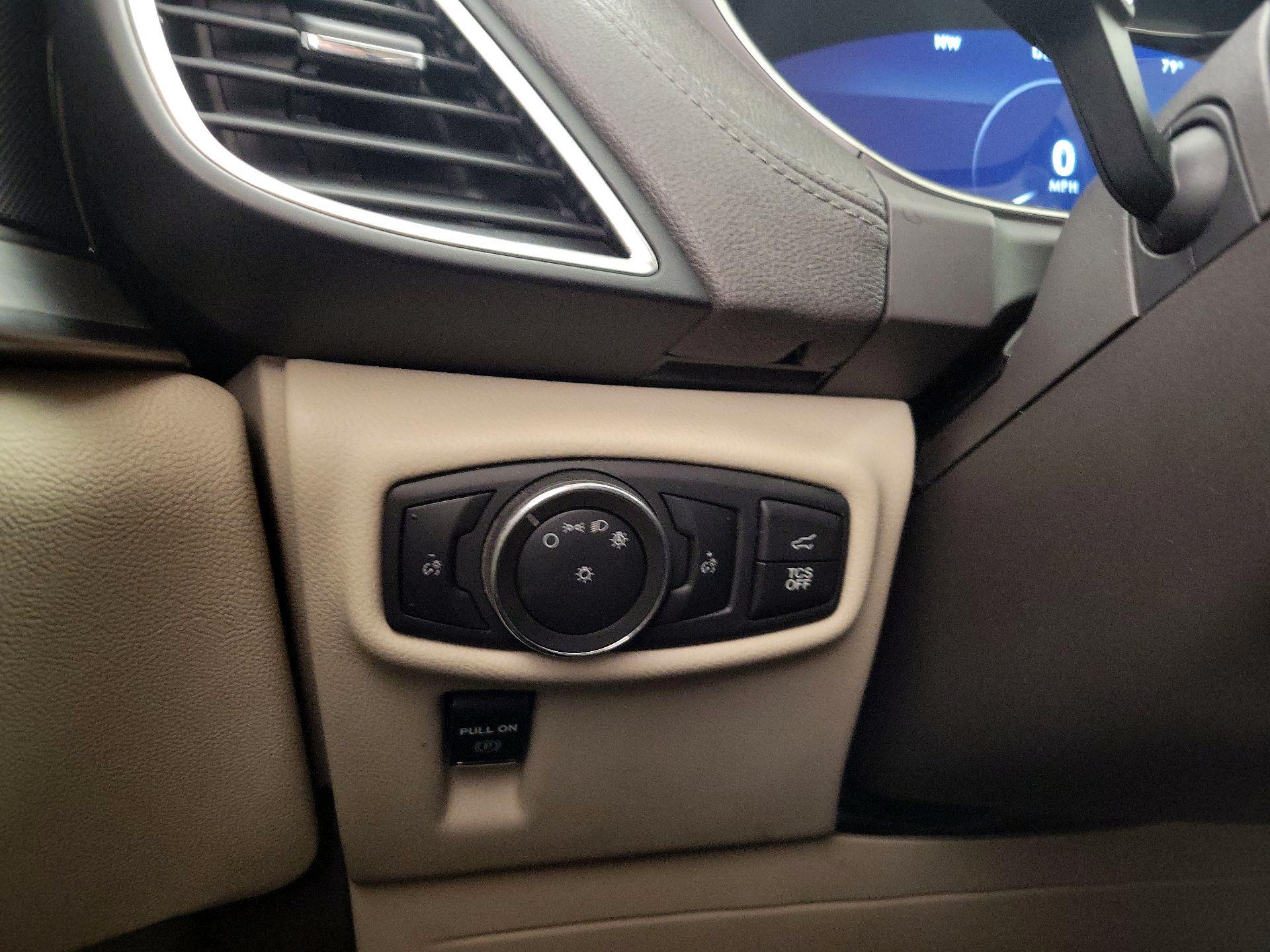 Thumbnail: 2020 Lincoln Nautilus - 13