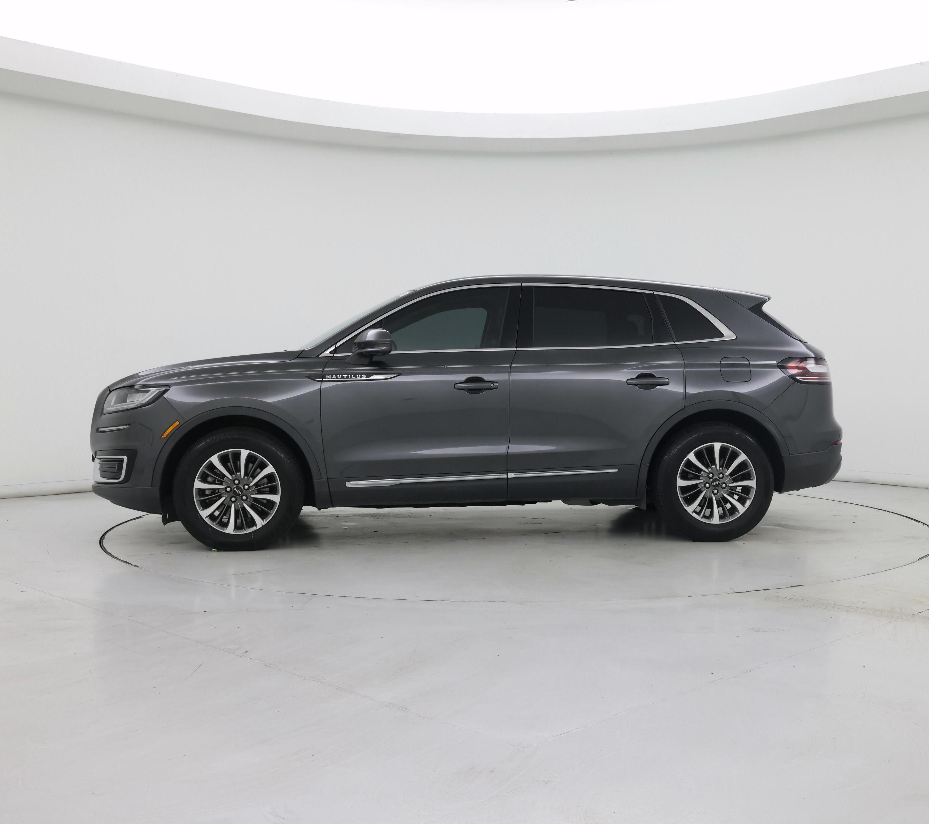 Thumbnail: 2020 Lincoln Nautilus - 3