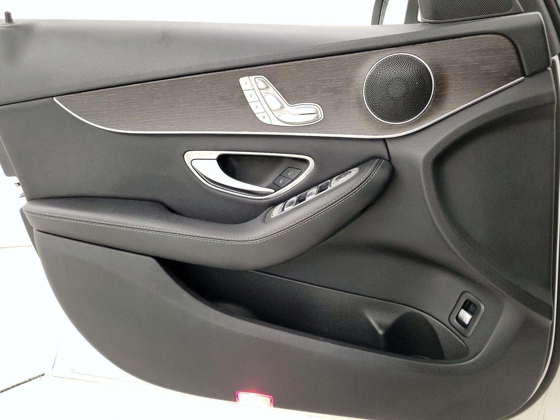 Thumbnail: 2019 Mercedes-Benz C-Class - 12