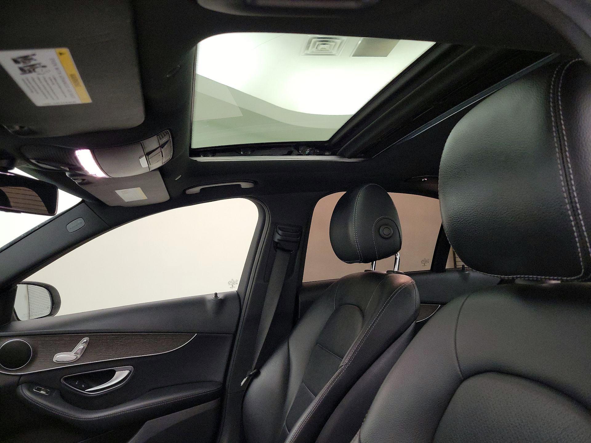 Thumbnail: 2019 Mercedes-Benz C-Class - 18