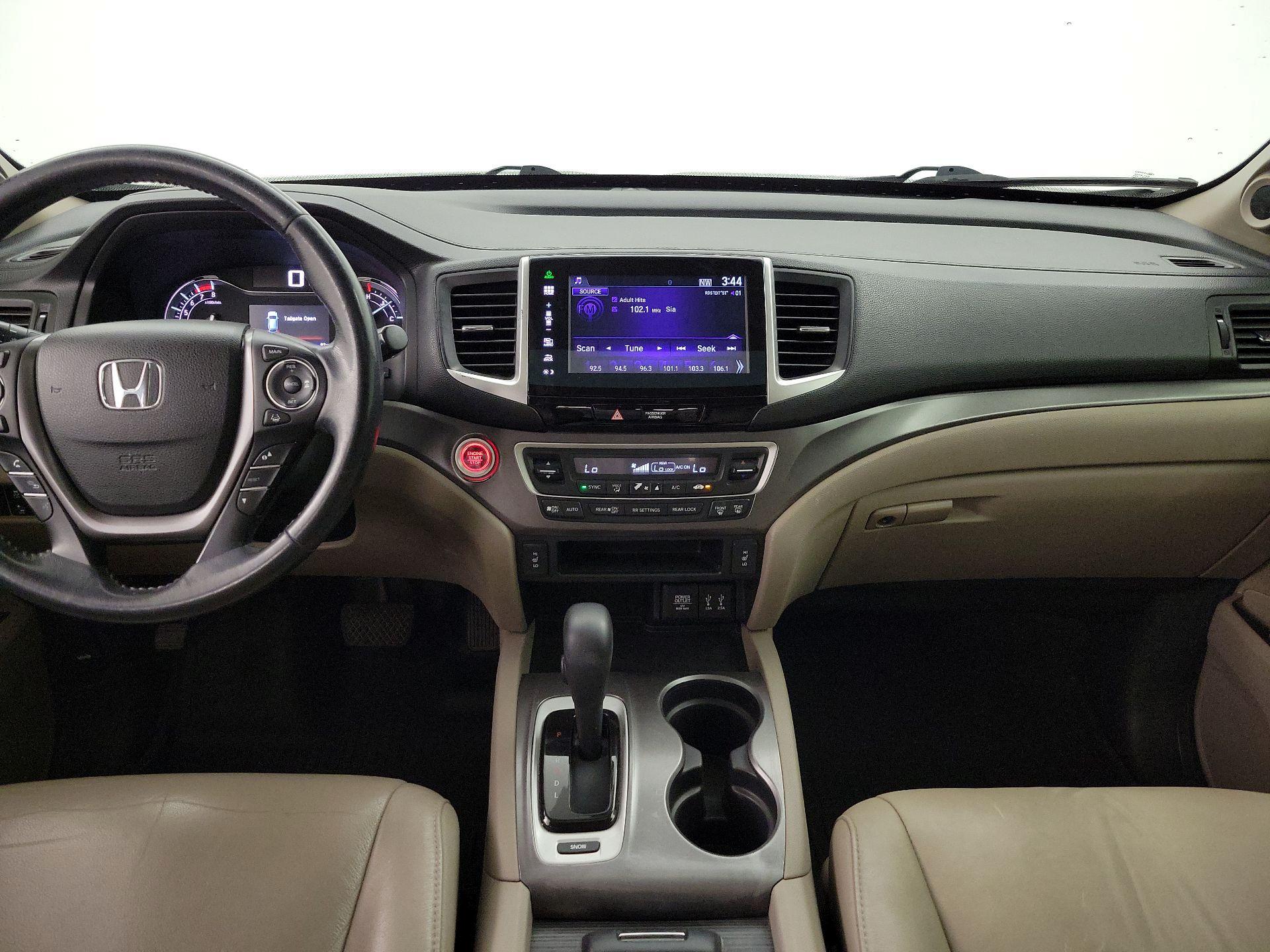 Thumbnail: 2016 Honda Pilot - 9