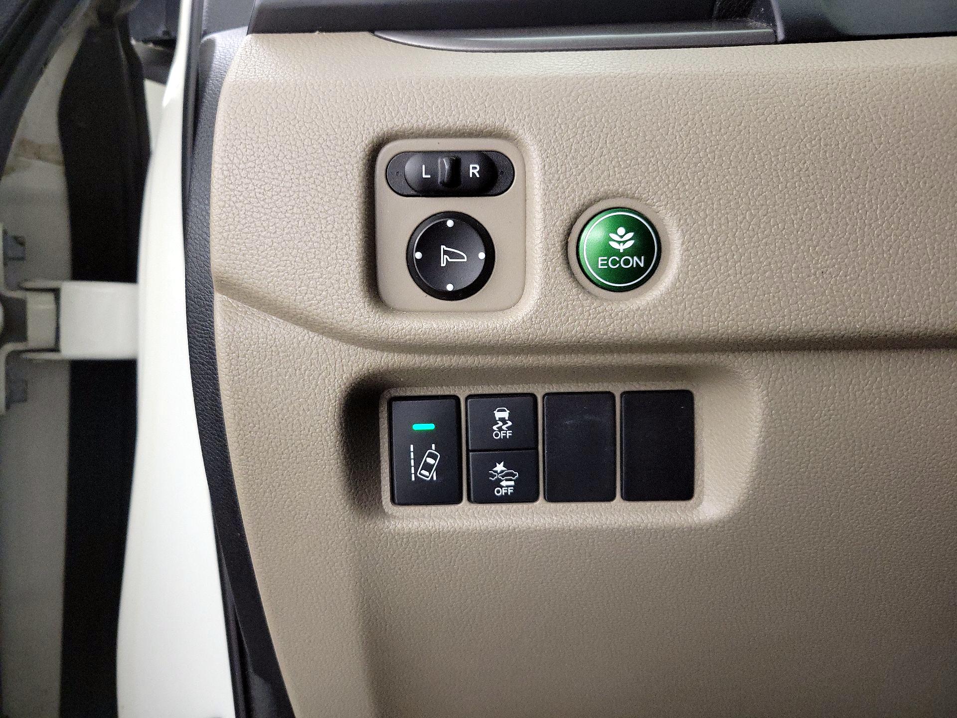 Thumbnail: 2016 Honda Pilot - 13