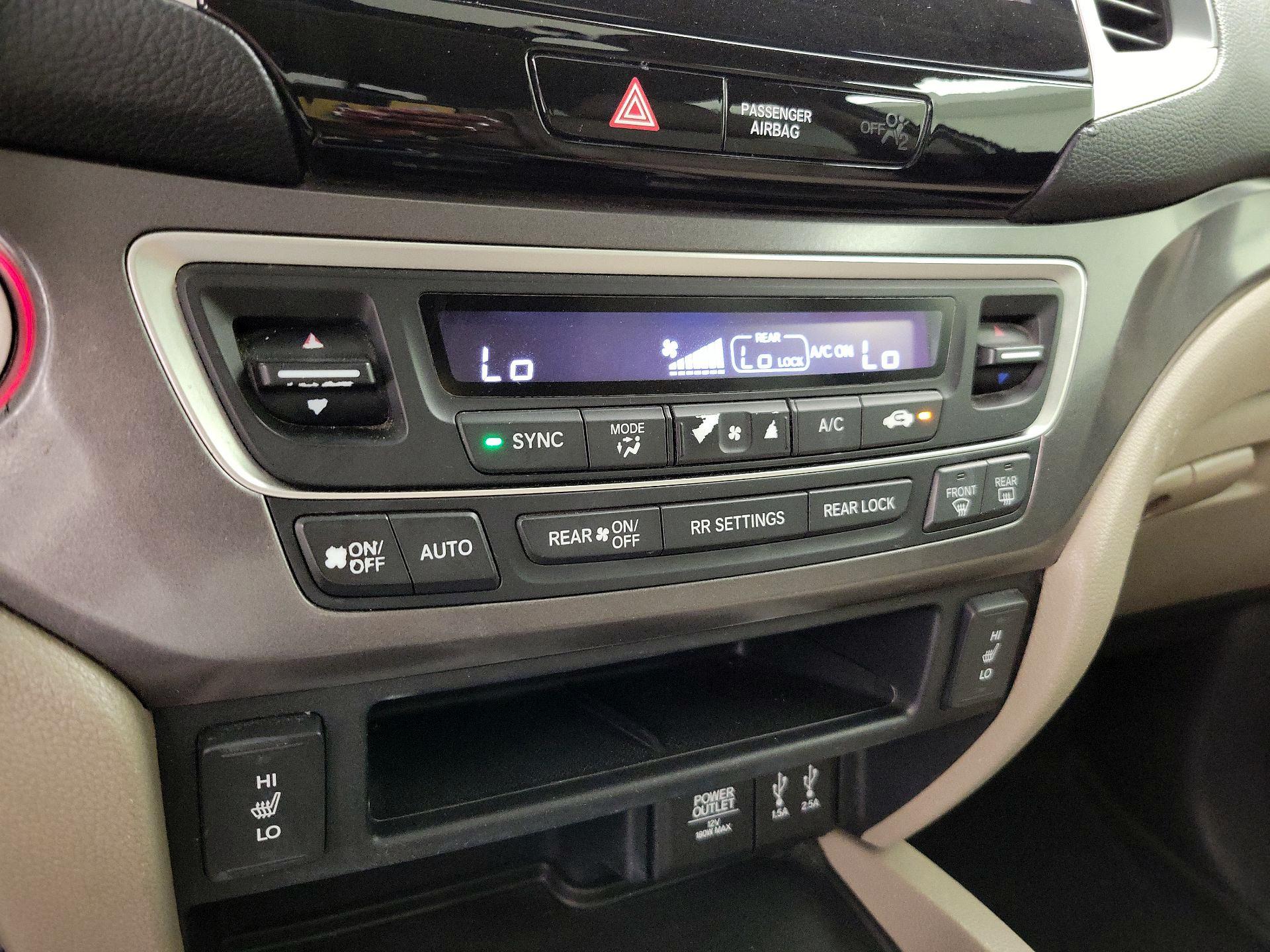 Thumbnail: 2016 Honda Pilot - 16