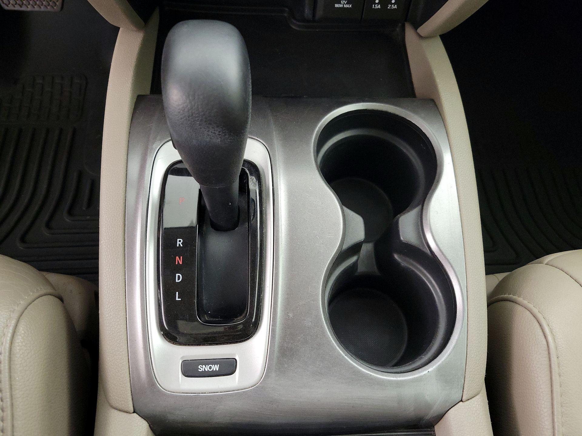 Thumbnail: 2016 Honda Pilot - 17