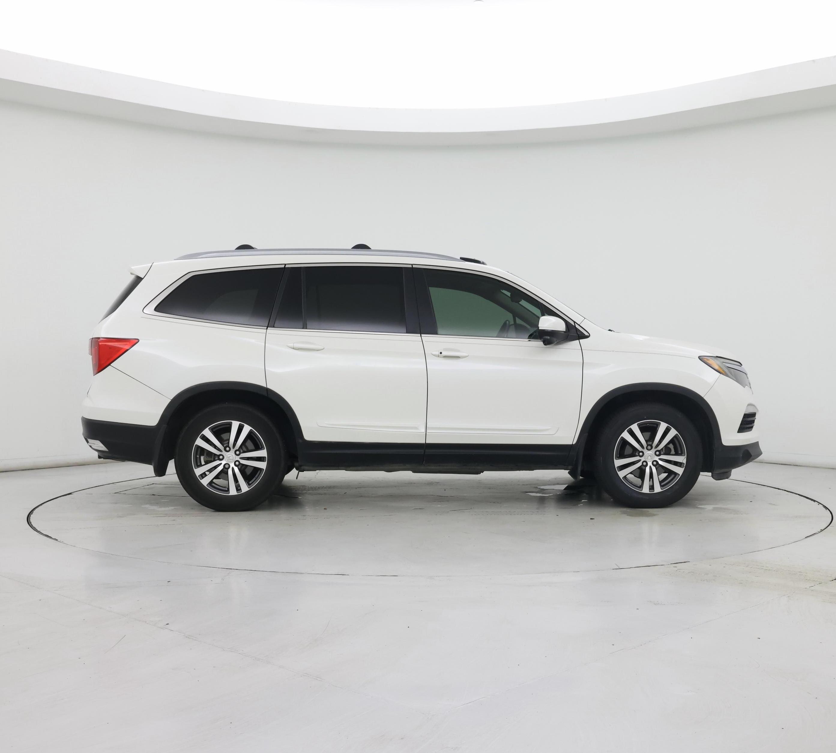 Thumbnail: 2016 Honda Pilot - 7