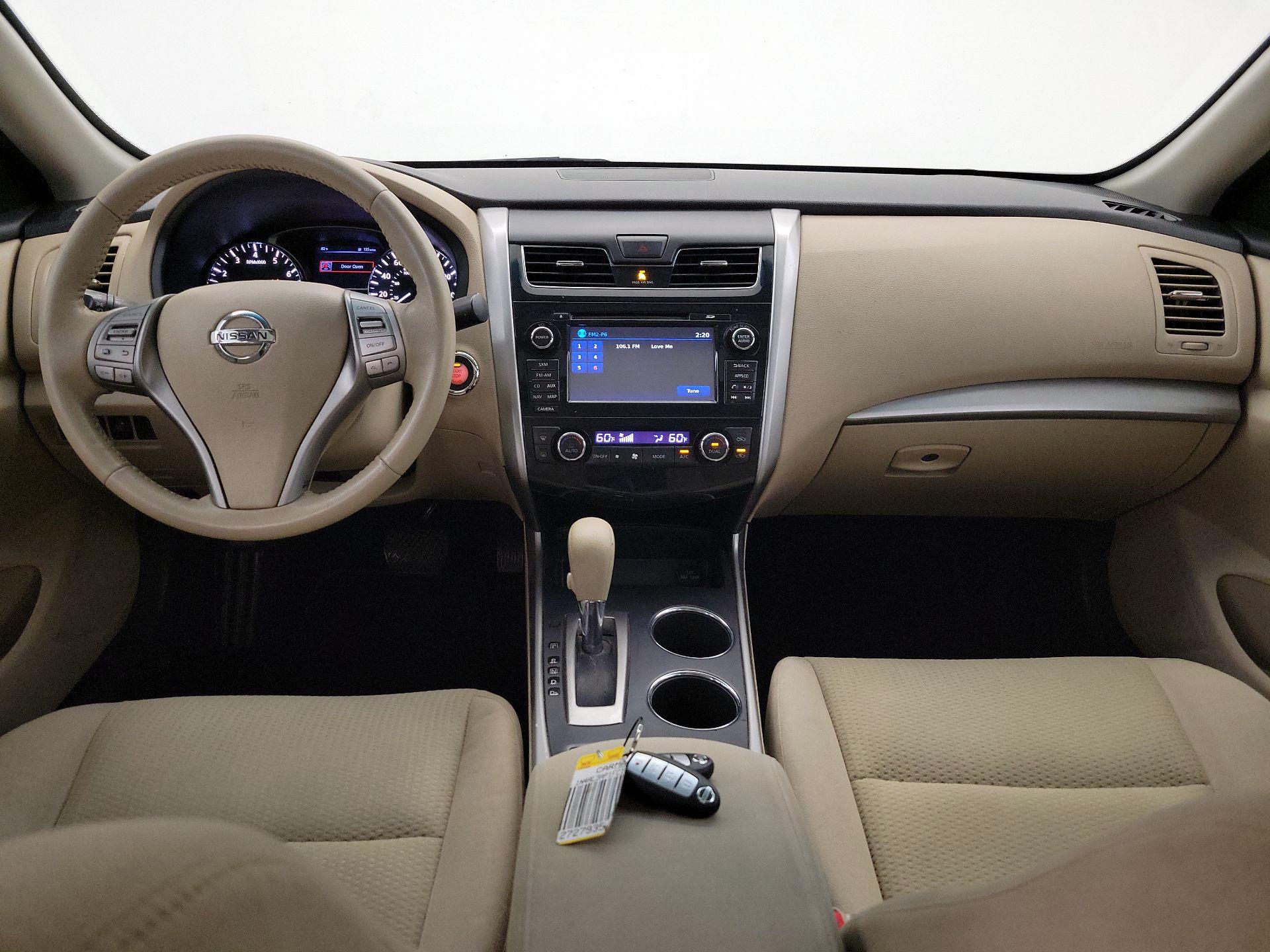 Thumbnail: 2015 Nissan Altima - 9