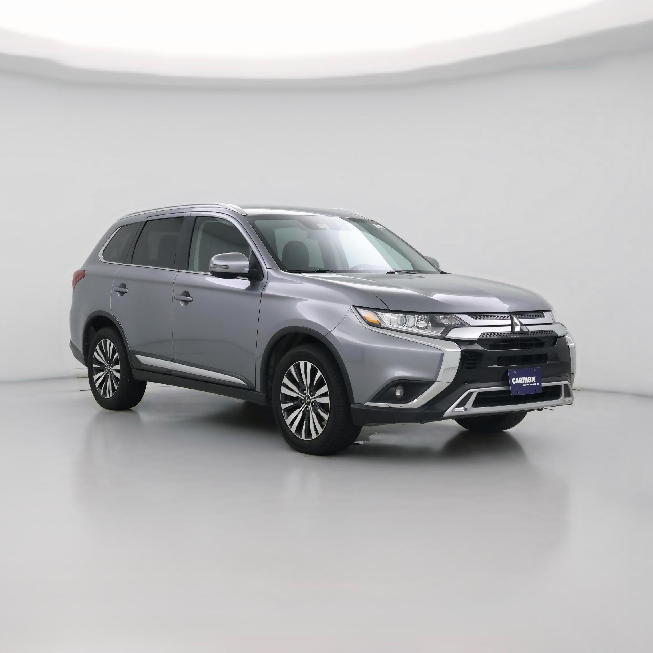 Thumbnail: 2020 Mitsubishi Outlander - 1