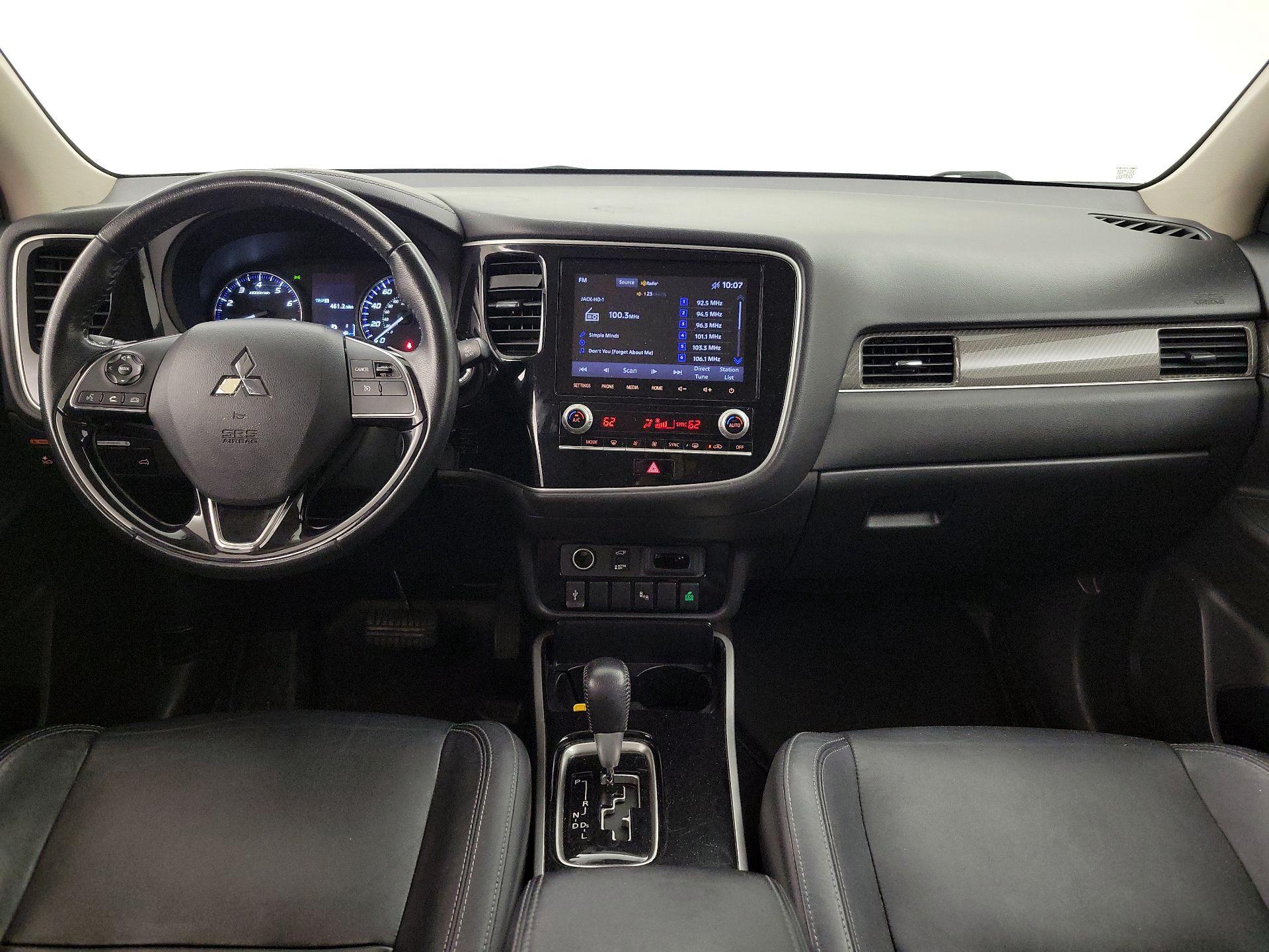Thumbnail: 2020 Mitsubishi Outlander - 9