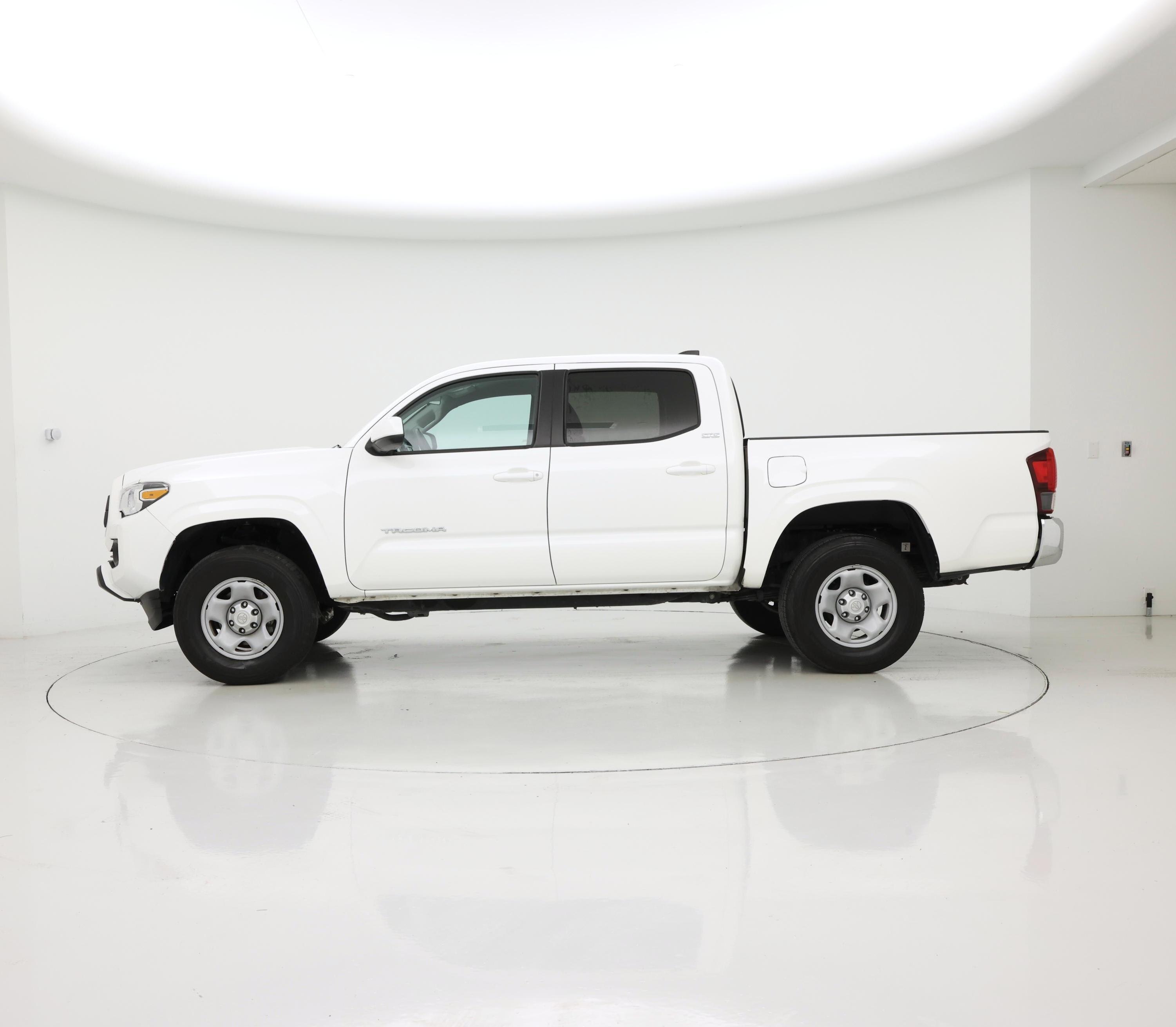 Thumbnail: 2023 Toyota Tacoma - 3