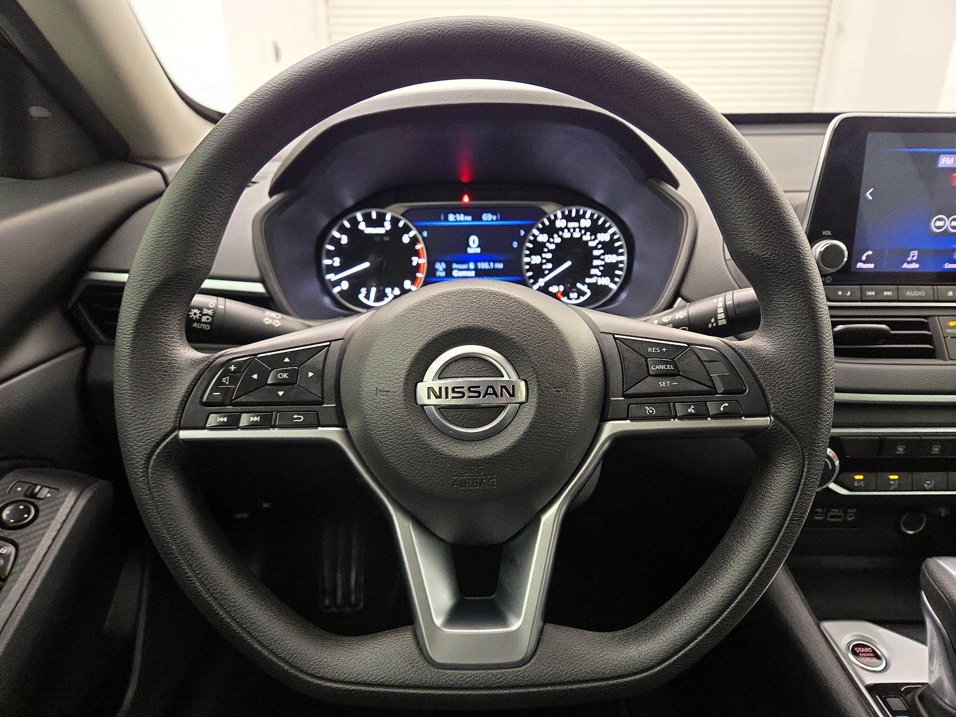 Thumbnail: 2022 Nissan Altima - 10