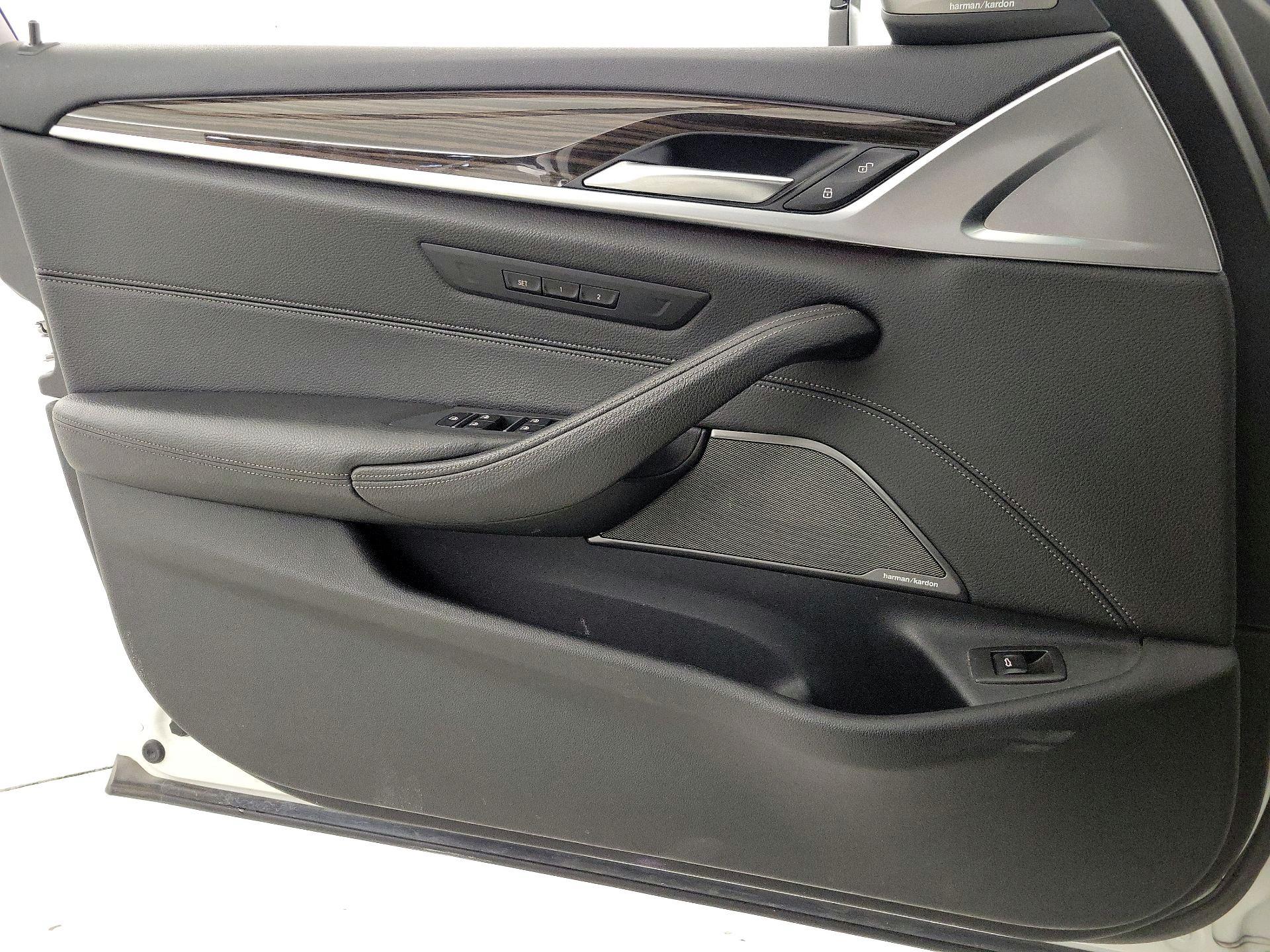 Thumbnail: 2019 BMW 5 Series - 12