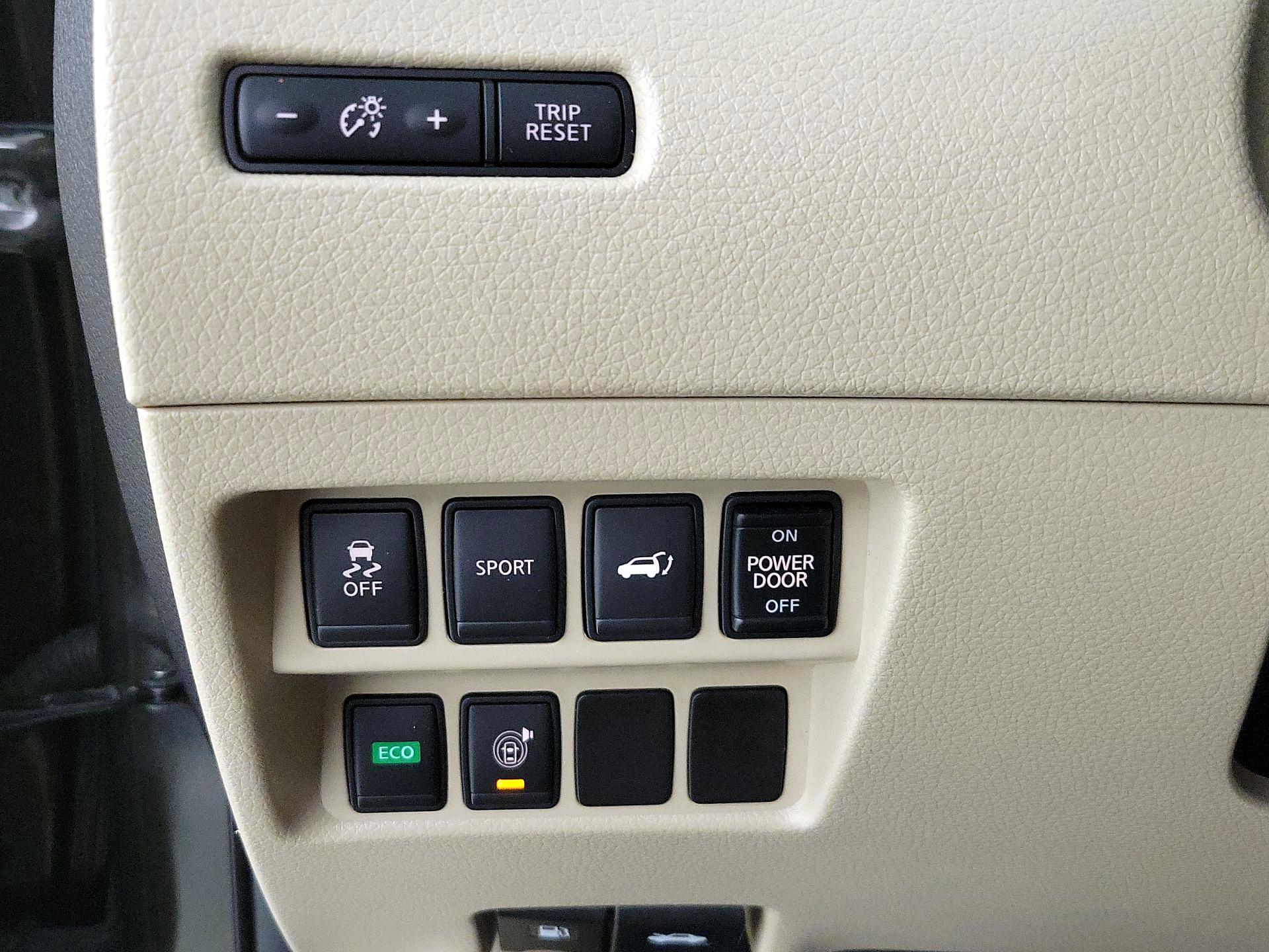 Thumbnail: 2016 Nissan Rogue - 13