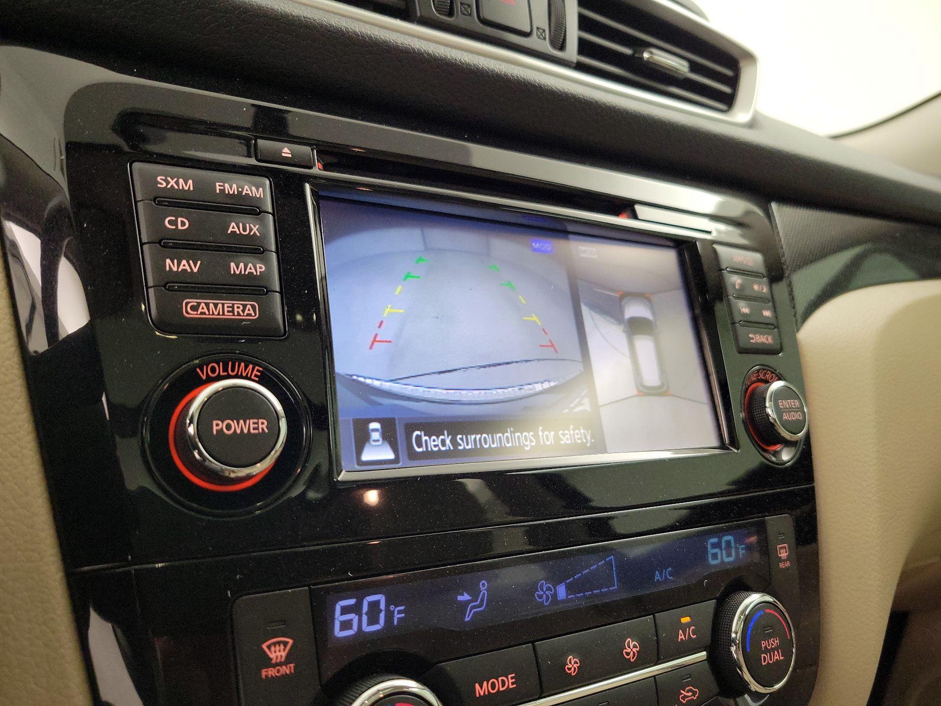 Thumbnail: 2016 Nissan Rogue - 15