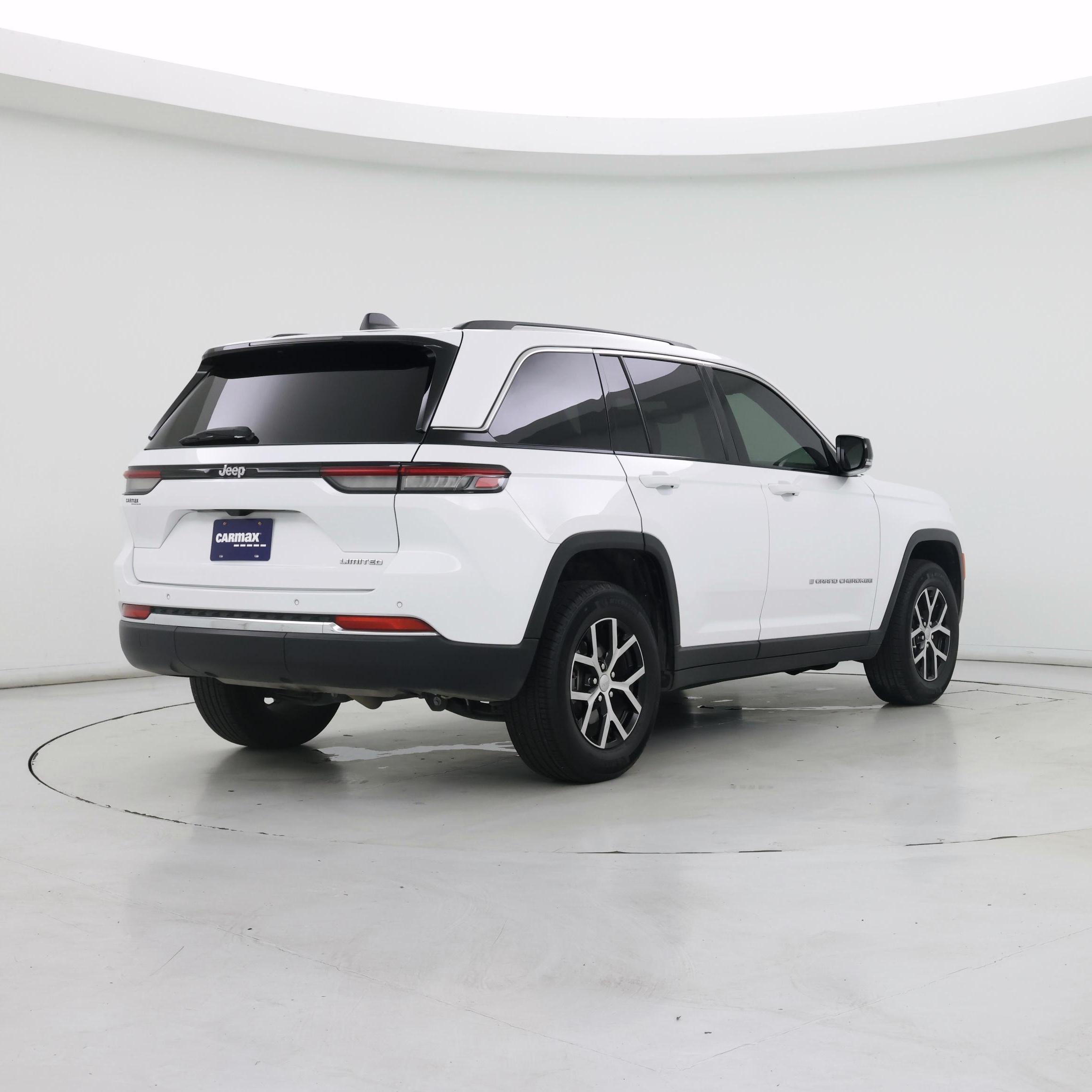 Thumbnail: 2023 Jeep Grand Cherokee - 8
