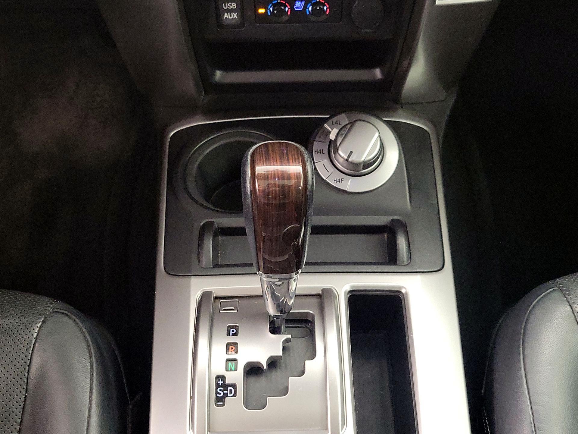 Thumbnail: 2016 Toyota 4Runner - 17