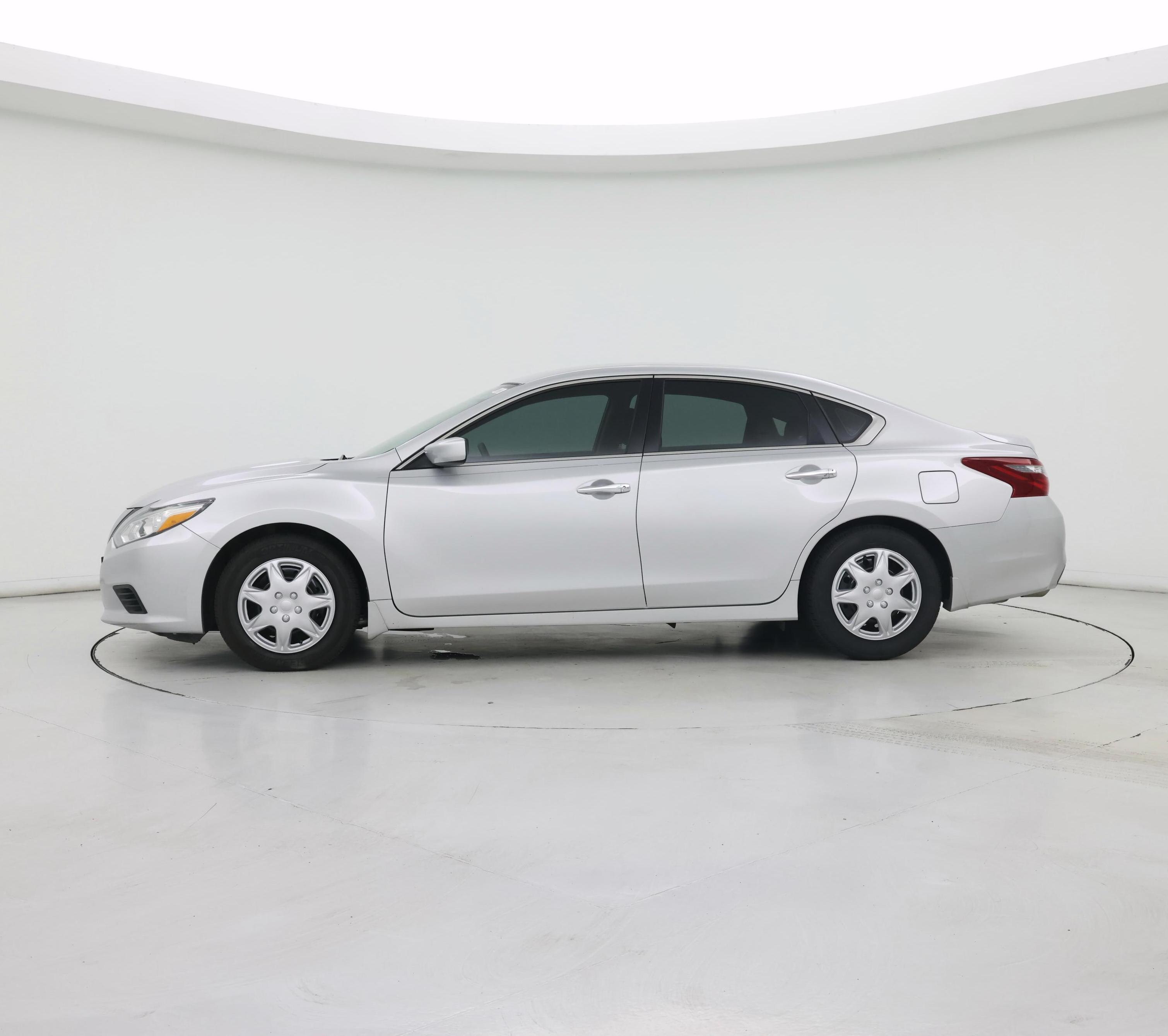 Thumbnail: 2018 Nissan Altima - 3