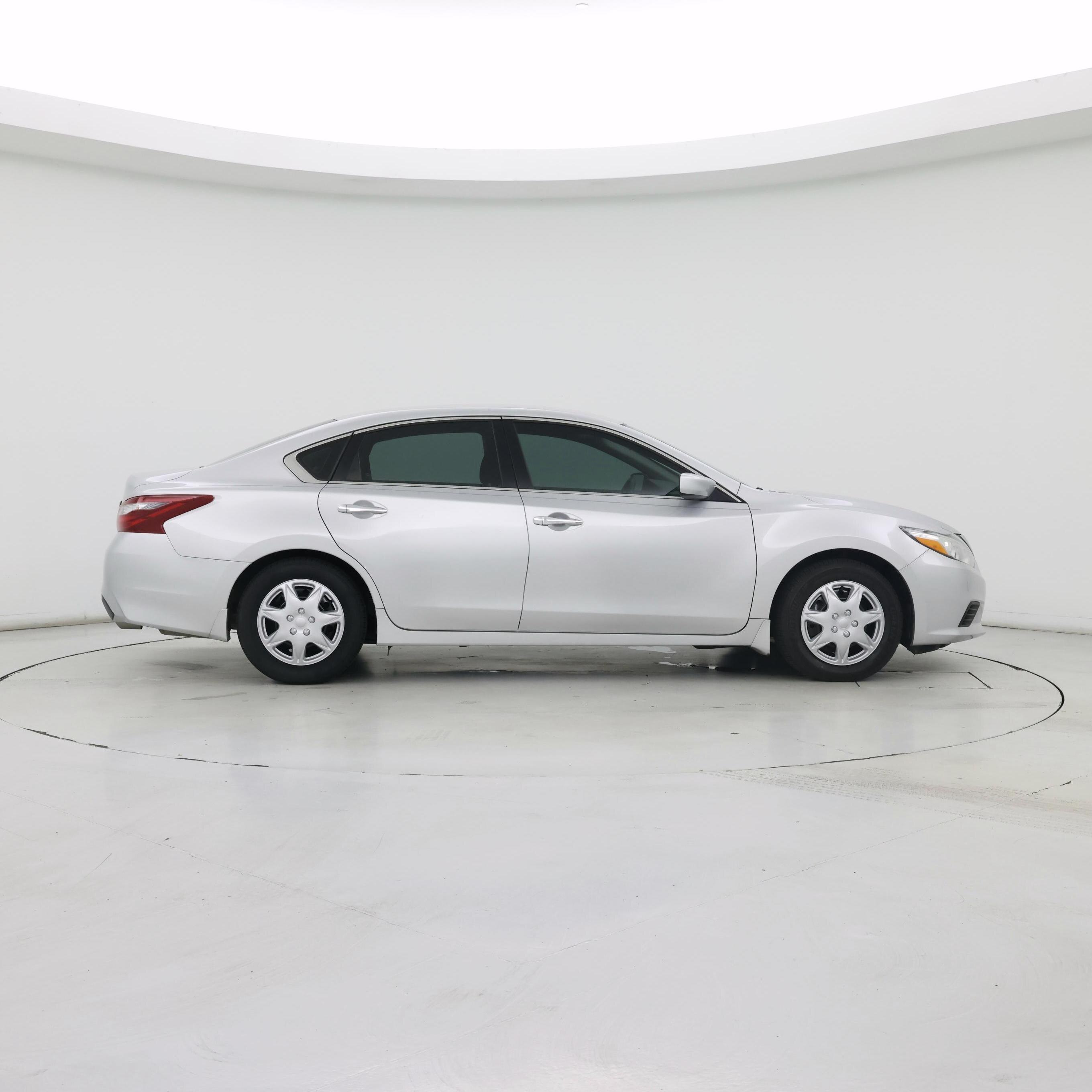 Thumbnail: 2018 Nissan Altima - 7